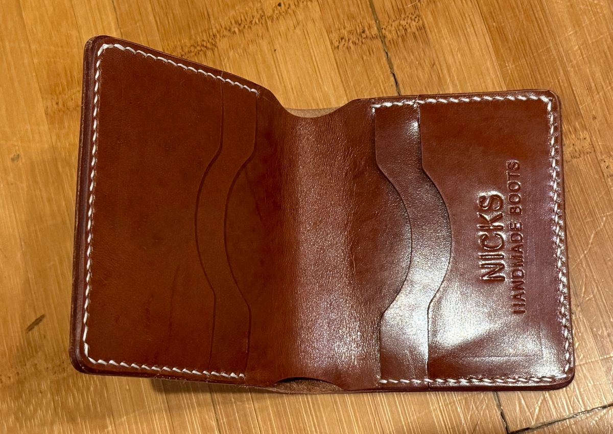Photo by nad45 on October 1, 2025 of the Nick’s Handmade Boots Wallet in MARYAM NATURAL TOSCANELLO HORSERUMP.