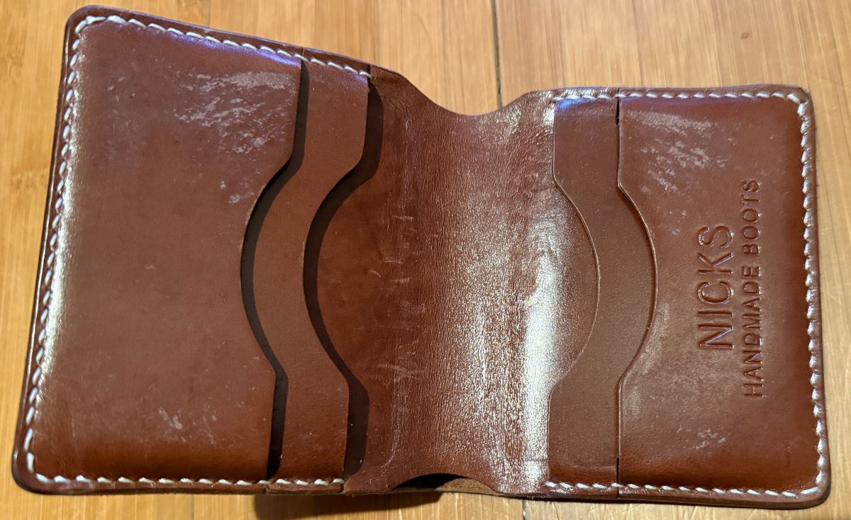 Photo by nad45 on December 5, 2025 of the Nick’s Handmade Boots Wallet in MARYAM NATURAL TOSCANELLO HORSERUMP.