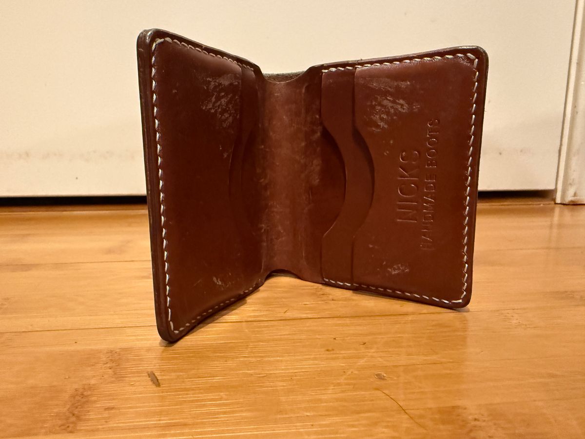 Photo by nad45 on January 6, 2026 of the Nick’s Handmade Boots Wallet in MARYAM NATURAL TOSCANELLO HORSERUMP.