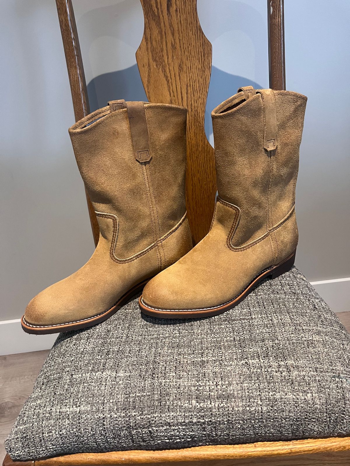 Photo by kaijucowboy on November 1, 2025 of the Red Wing Pecos in S.B. Foot Hawthorne Muleskinner.