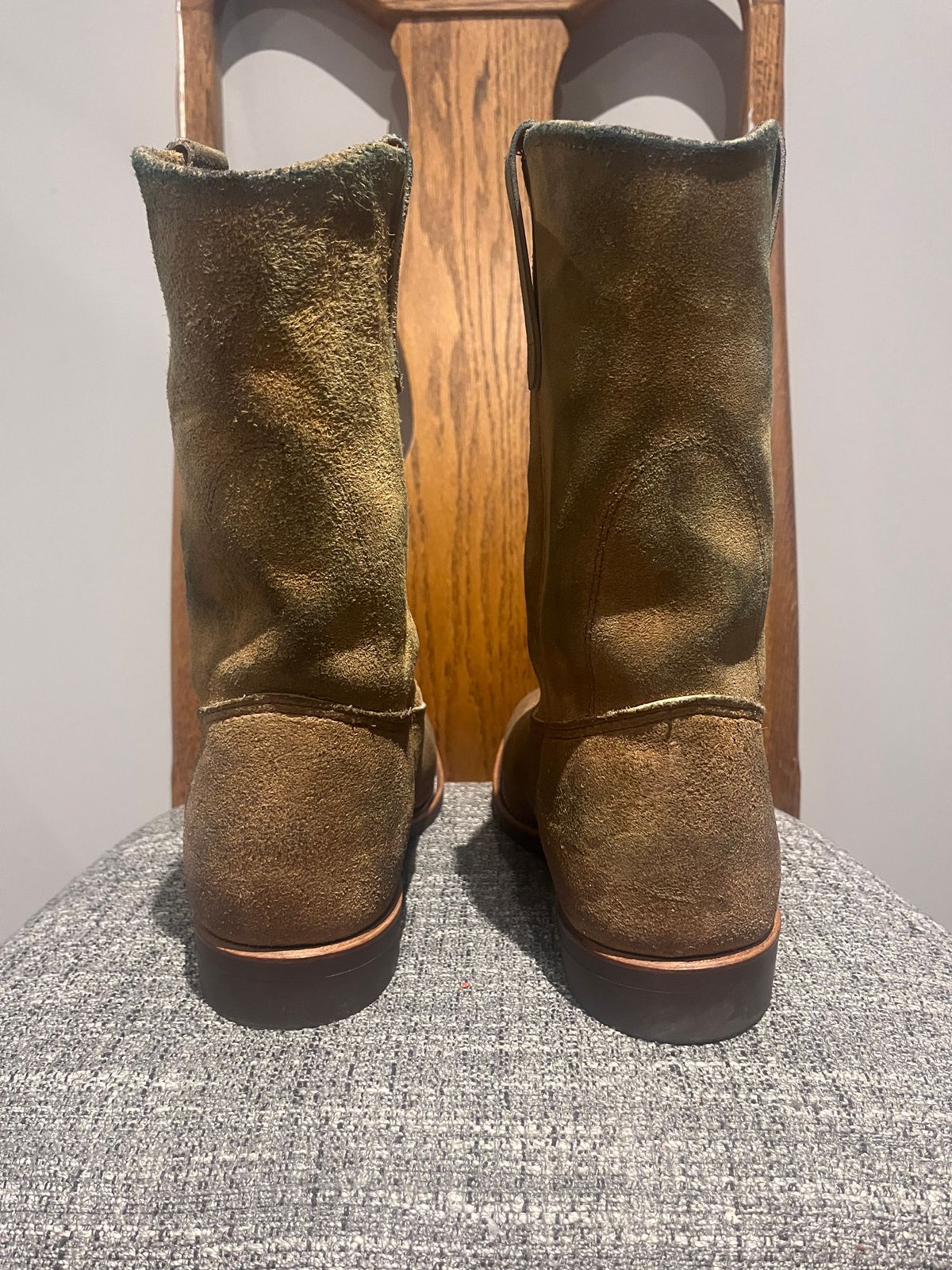 Photo by kaijucowboy on December 6, 2025 of the Red Wing Pecos in S.B. Foot Hawthorne Muleskinner.