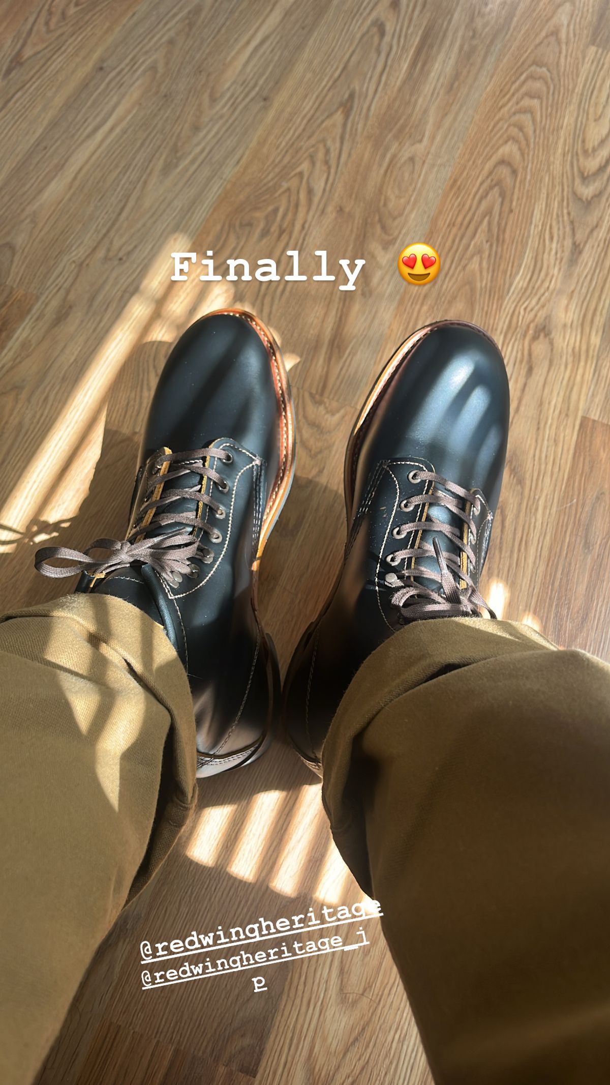 Photo by pacificnorthwelt on August 9, 2025 of the Red Wing Beckman Flatbox in S.B. Foot Black Klondike.