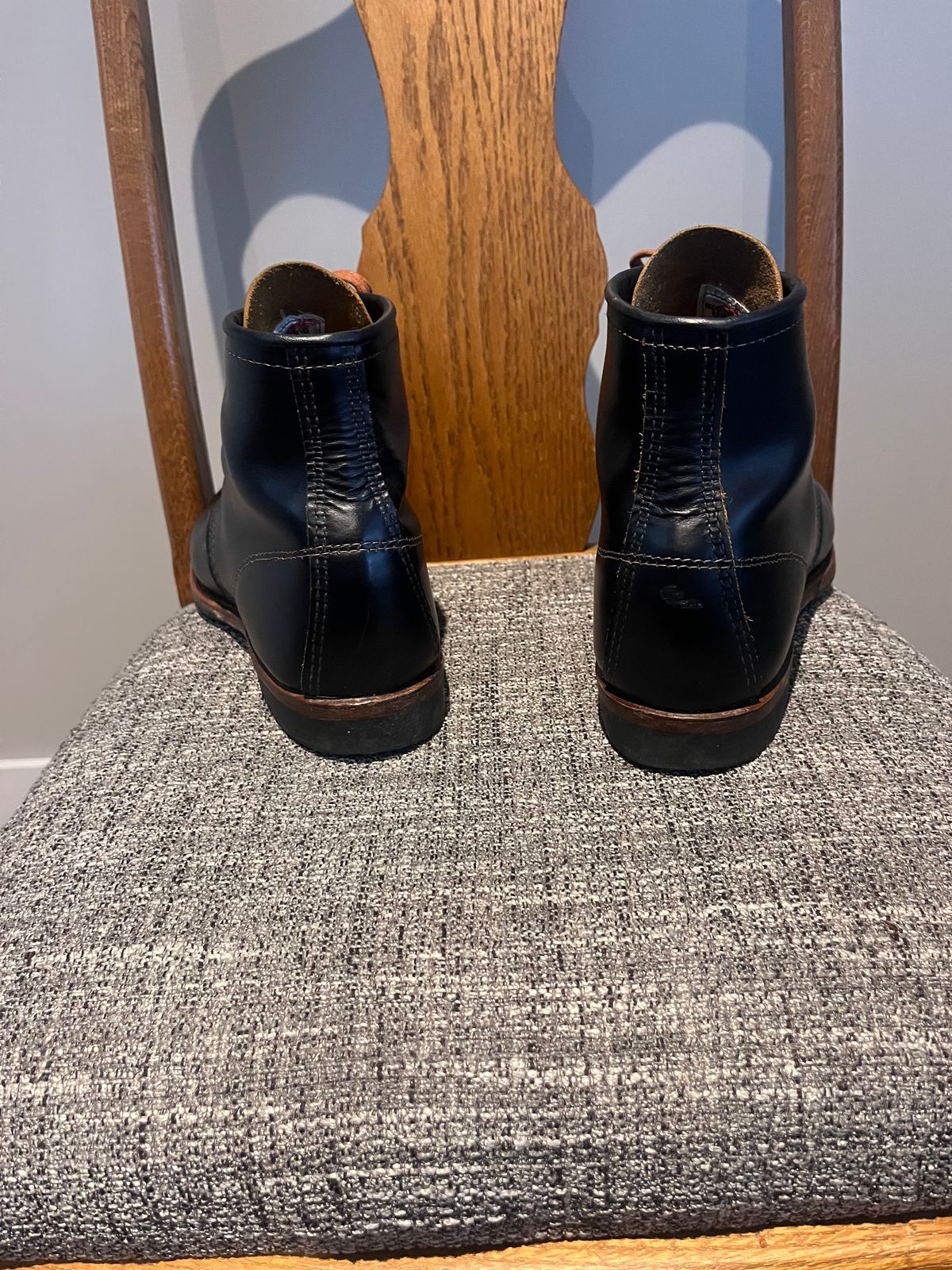 Photo by kaijucowboy on November 1, 2025 of the Red Wing Beckman Flatbox in S.B. Foot Black Klondike.