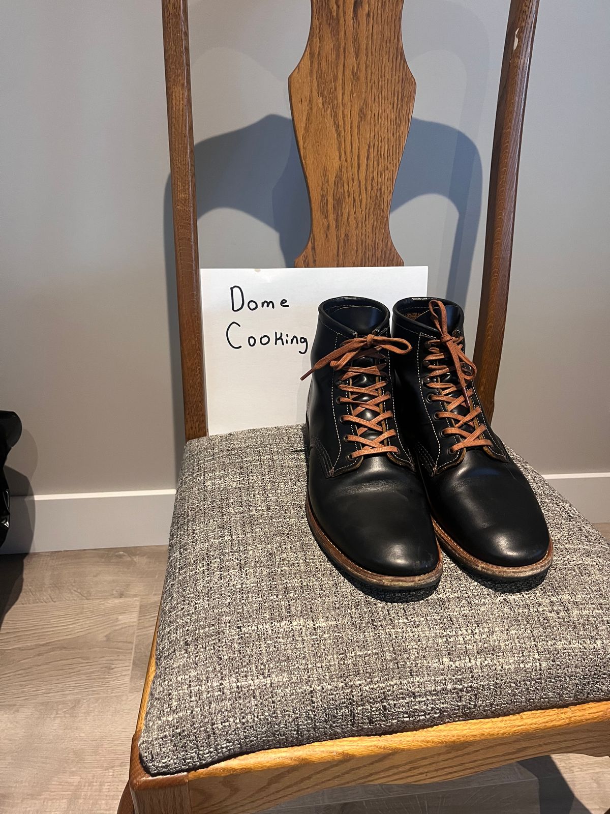 Photo by kaijucowboy on November 1, 2025 of the Red Wing Beckman Flatbox in S.B. Foot Black Klondike.