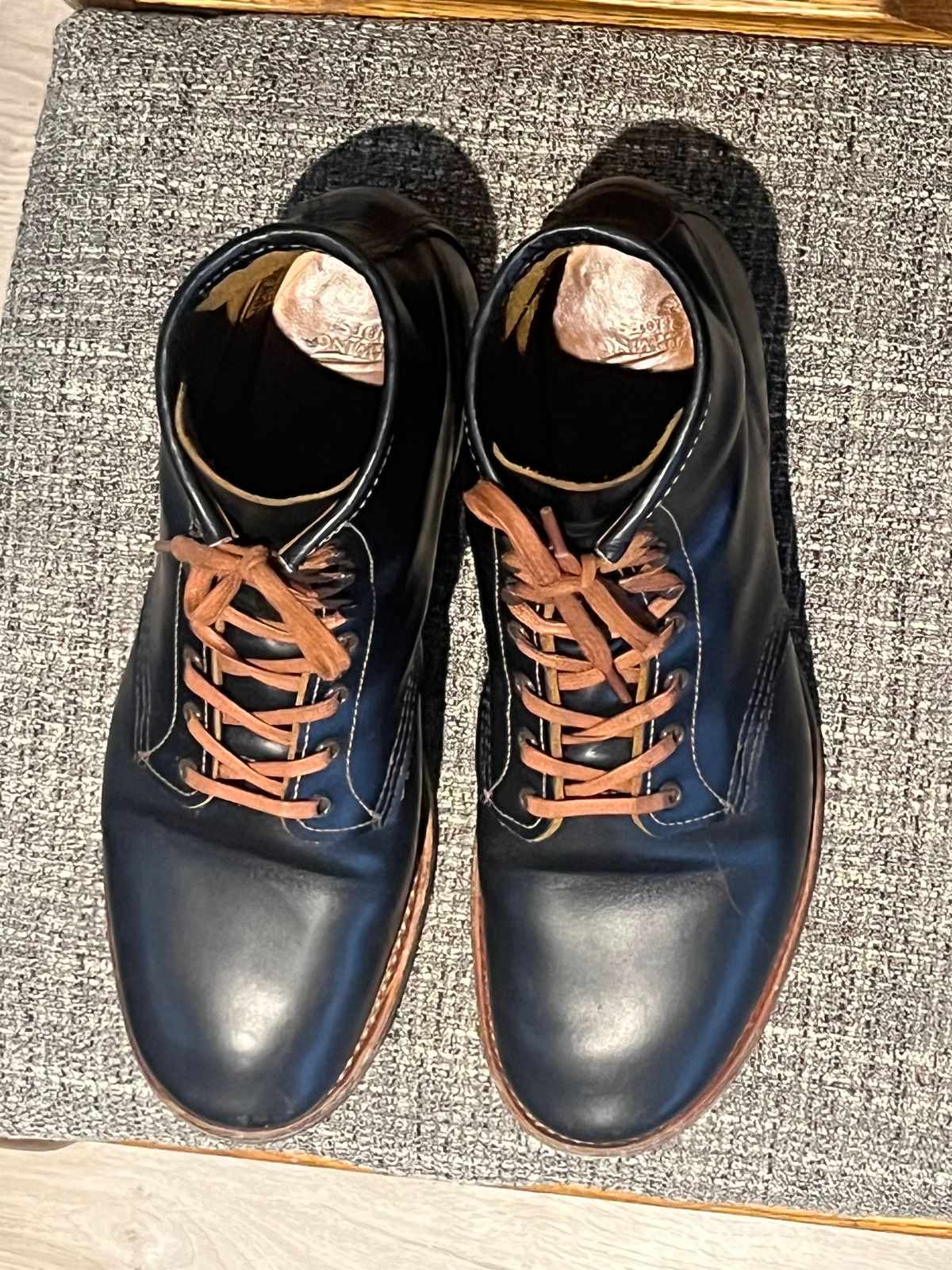 Photo by kaijucowboy on November 1, 2025 of the Red Wing Beckman Flatbox in S.B. Foot Black Klondike.