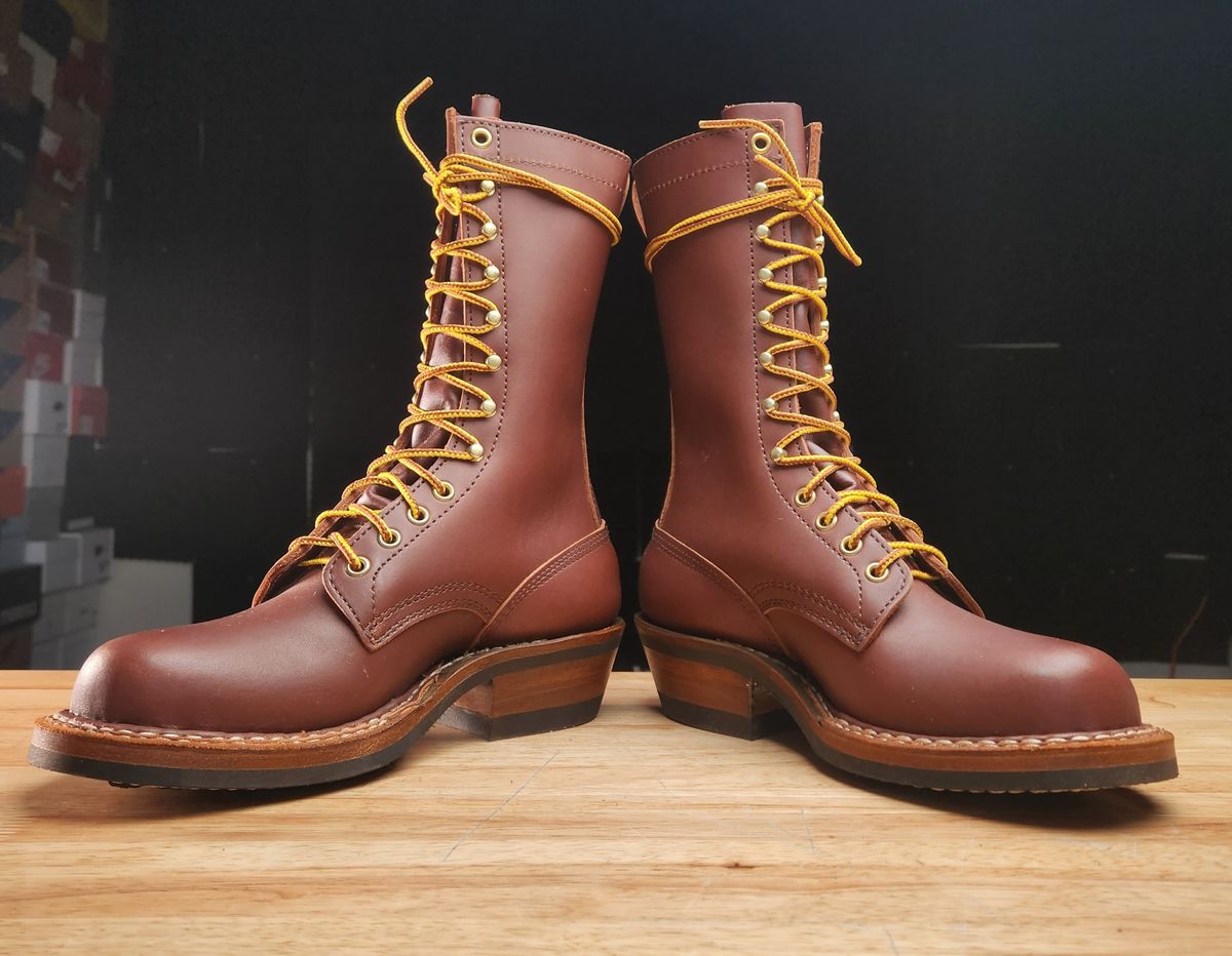 Photo by RoseAnvil_Brody on November 5, 2022 of the White's x Rose Anvil Drifter in Seidel Red Dog Oil Tan.