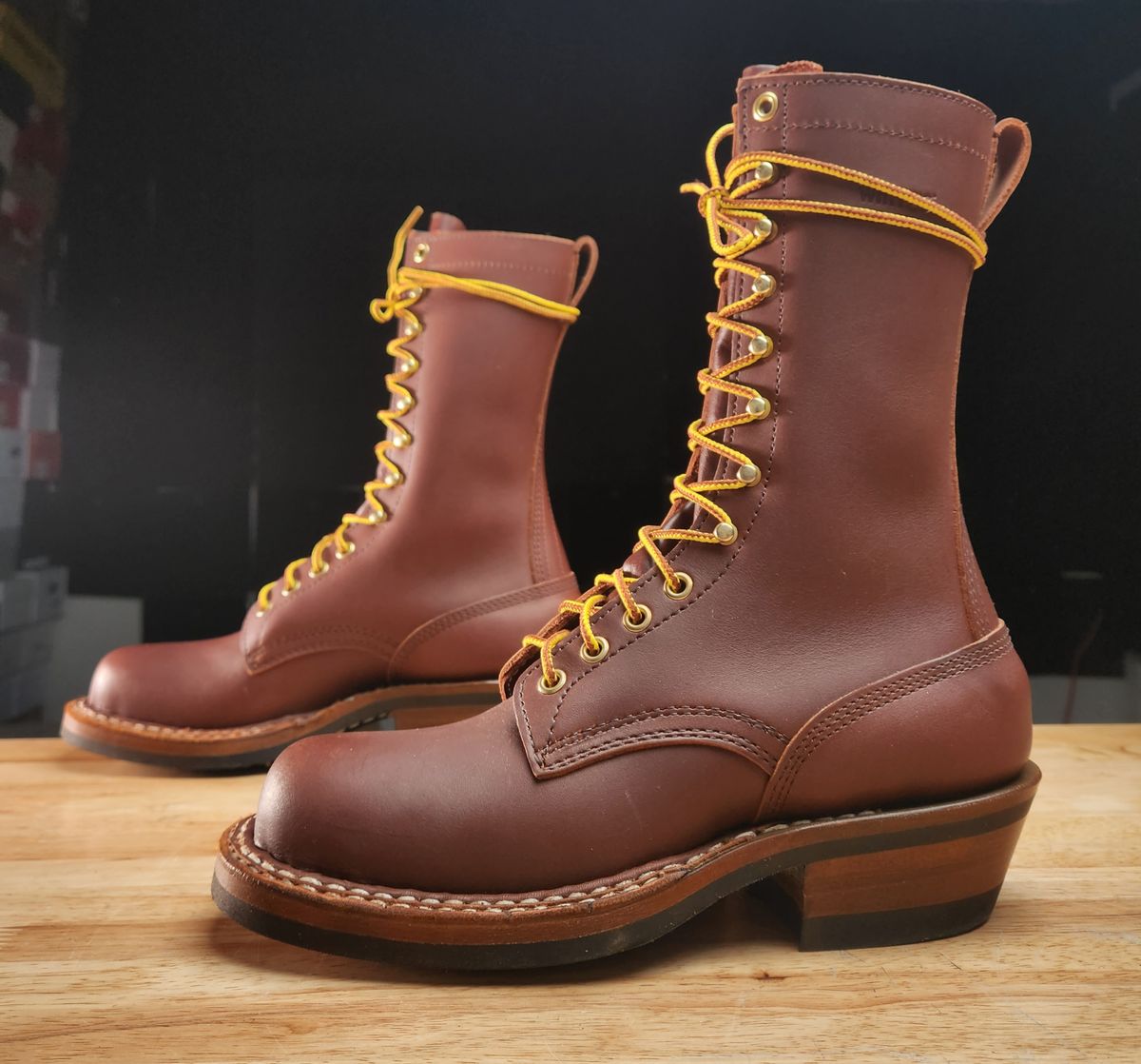 Photo by RoseAnvil_Brody on November 5, 2022 of the White's x Rose Anvil Drifter in Seidel Red Dog Oil Tan.