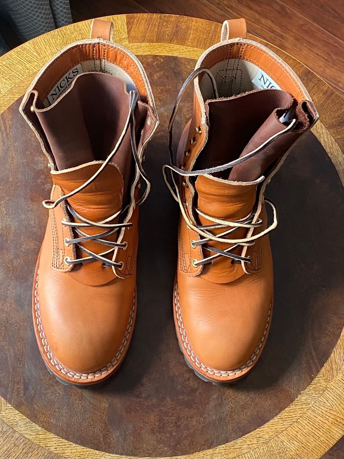 Photo by alain.sauve on October 1, 2023 of the Nicks DomePro in Wickett & Craig Tan English Bridle.