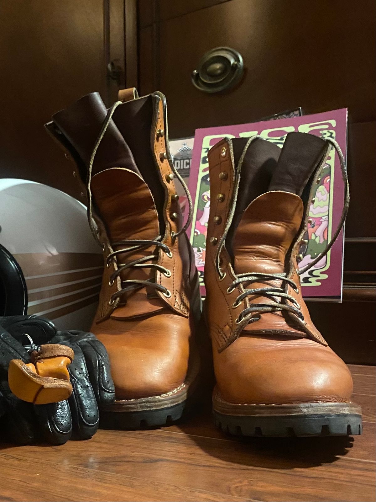 Photo by alain.sauve on January 6, 2024 of the Nicks DomePro in Wickett & Craig Tan English Bridle.