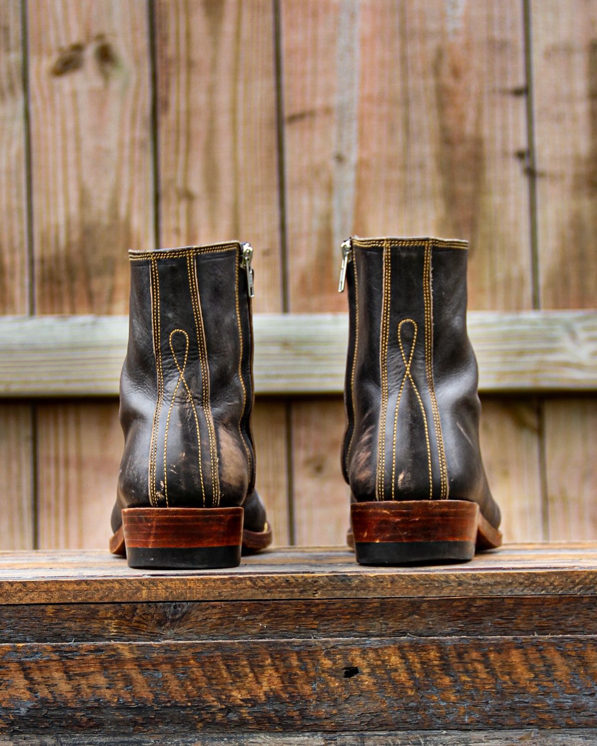 Photo by KVanDev on November 1, 2024 of the Fortis Boots Antasena Sidezip in Indonesian Black Teacore.