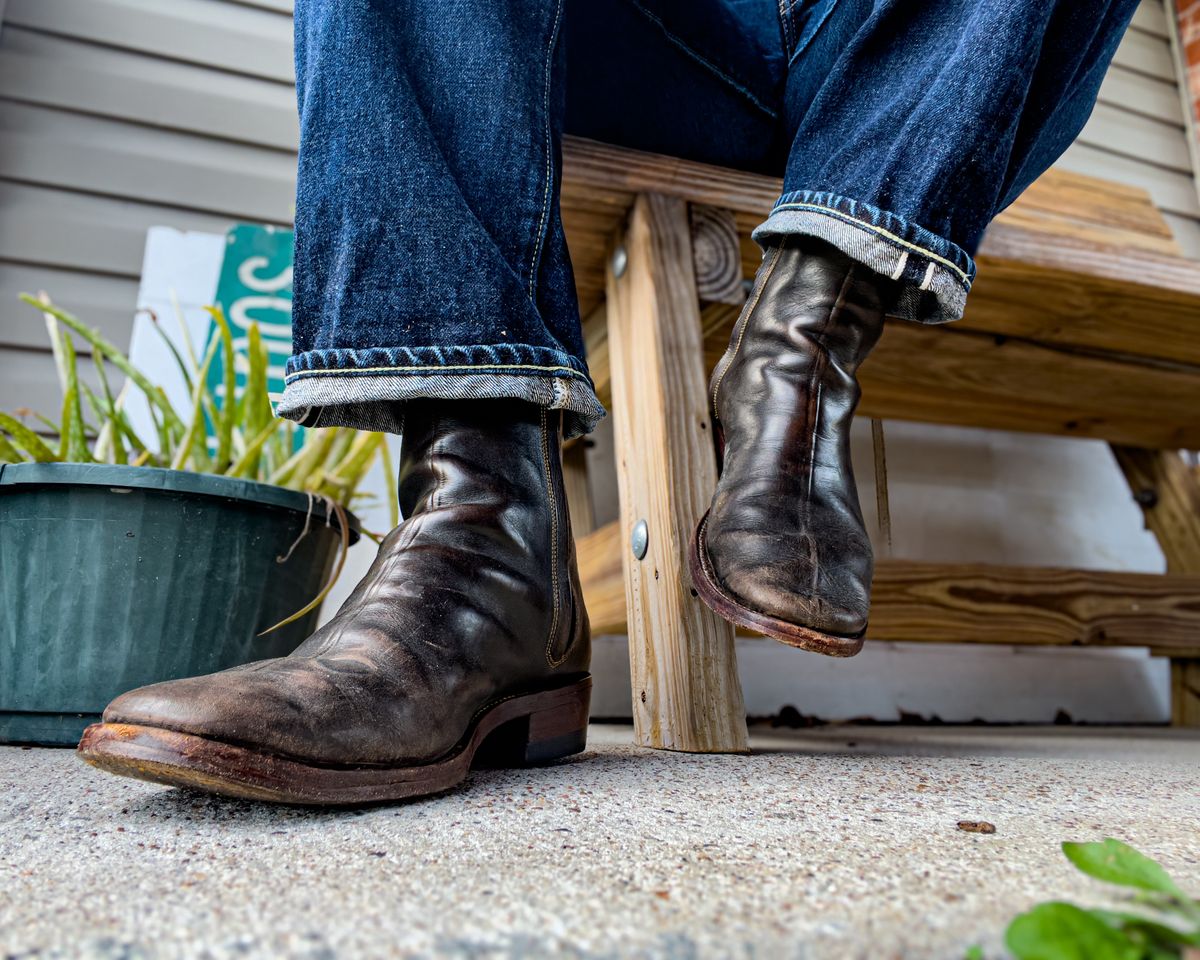 Photo by KVanDev on February 10, 2025 of the Fortis Boots Antasena Sidezip in Indonesian Black Teacore.
