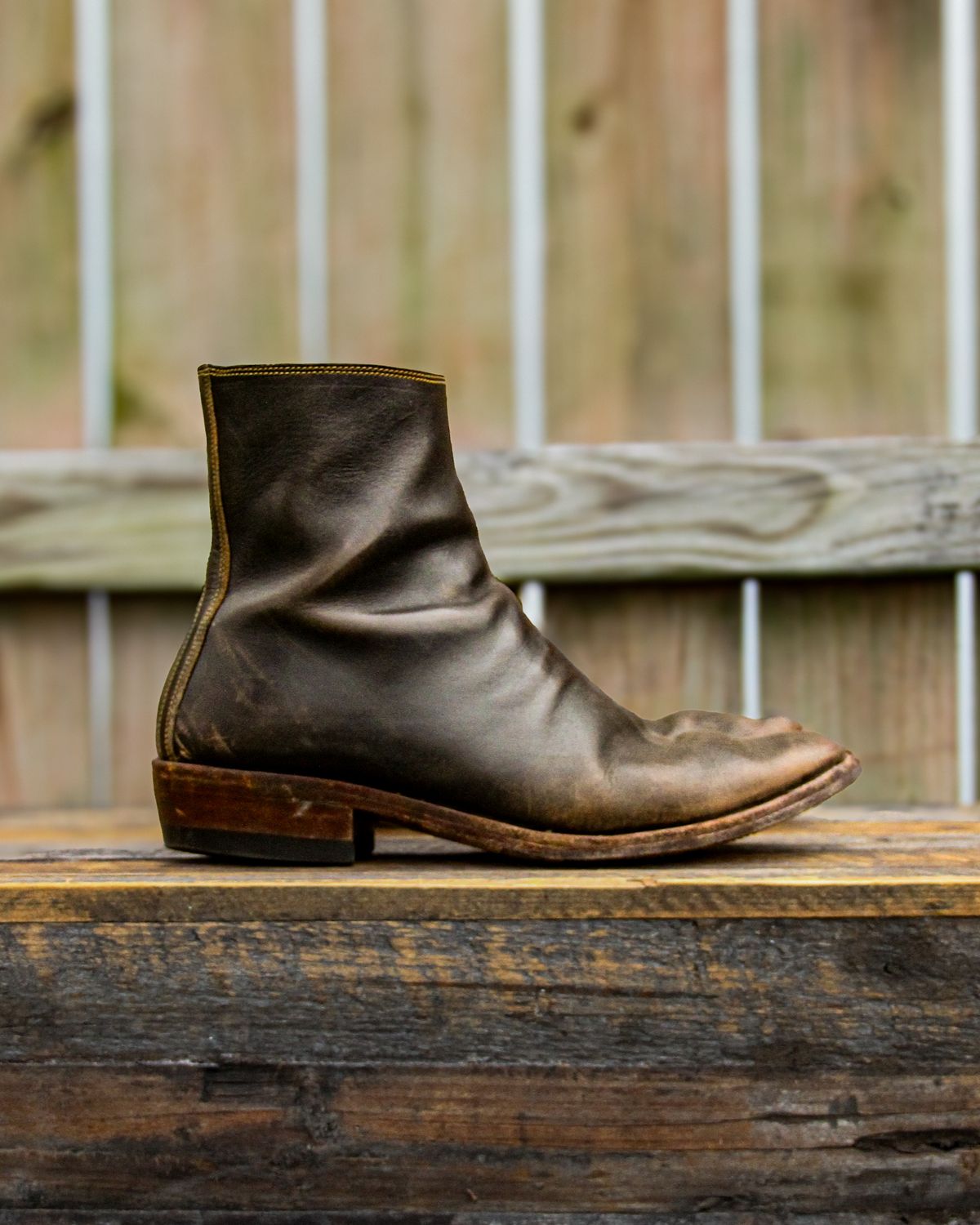 Photo by KVanDev on March 3, 2025 of the Fortis Boots Antasena Sidezip in Indonesian Black Teacore.