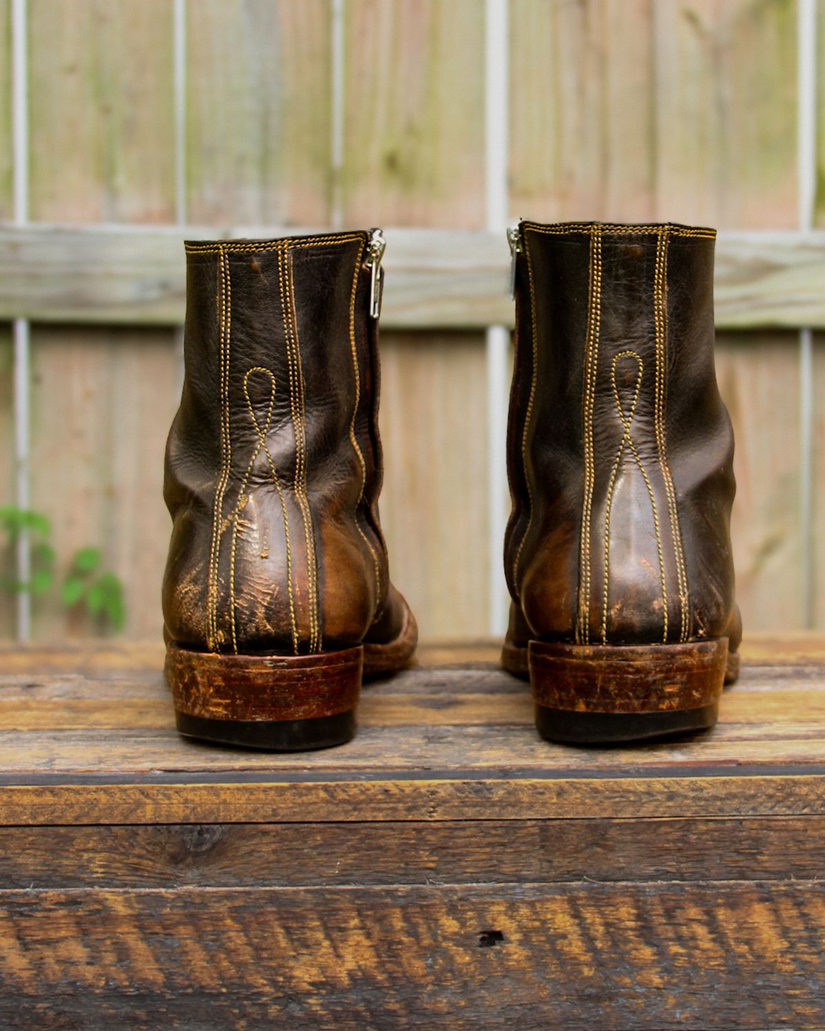 Photo by KVanDev on April 3, 2025 of the Fortis Boots Antasena Sidezip in Indonesian Black Teacore.
