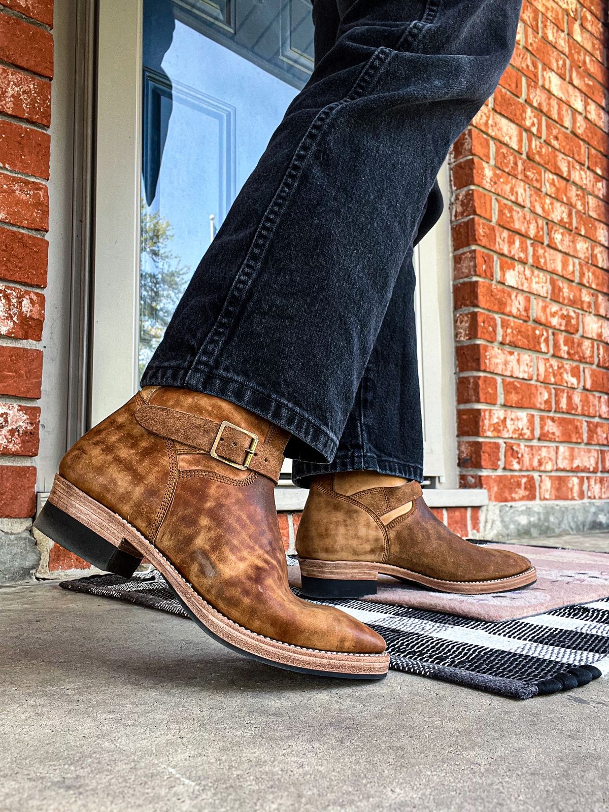 Photo by KVanDev on March 21, 2025 of the Kiattoko Handmade Engineer Boots in Crust Horsebutt.
