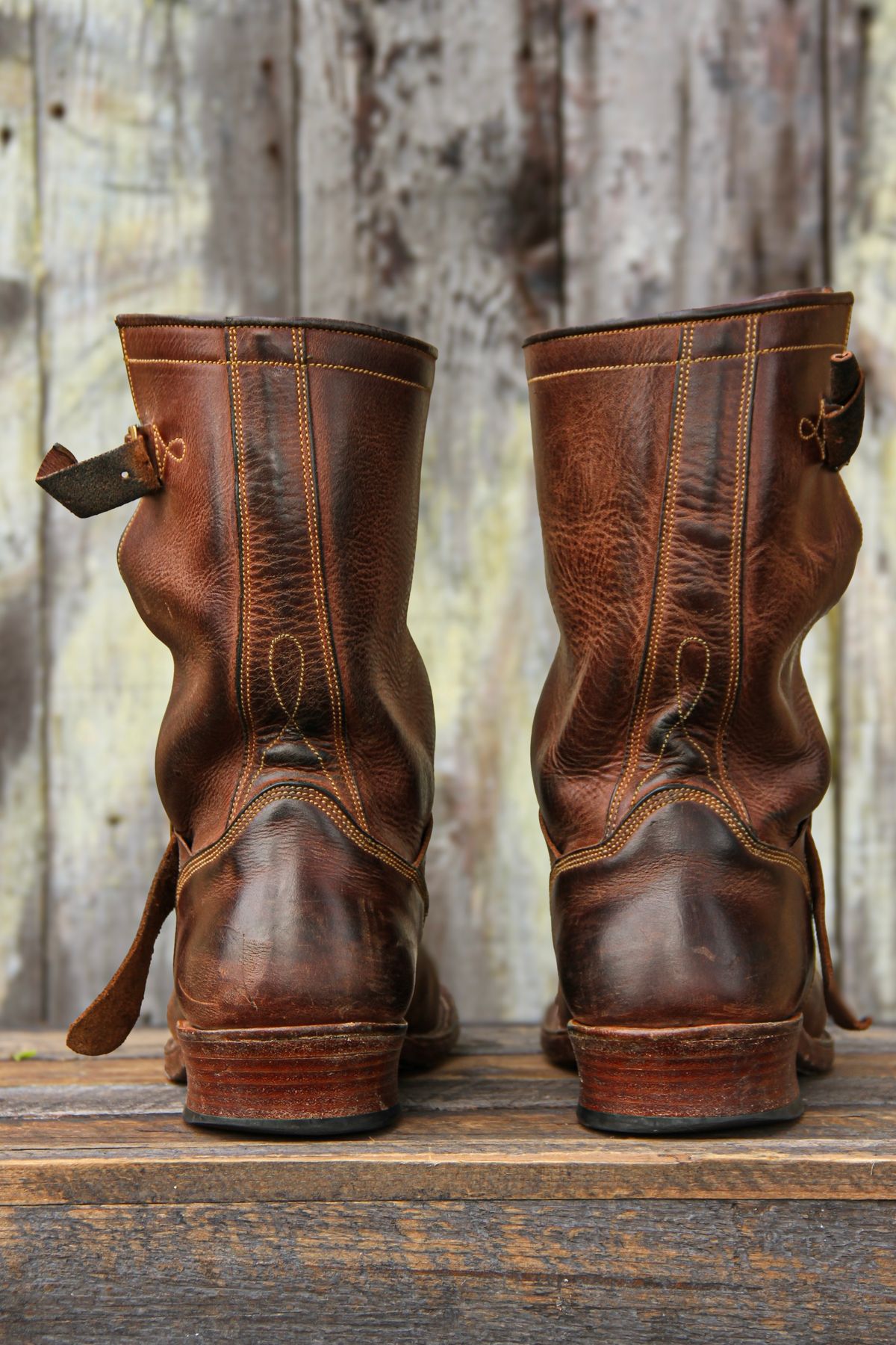 Photo by KVanDev on April 1, 2024 of the Fortis Boots Tapak 2.0 Engineer Boots in Indonesian Dark Brown Pull Up.