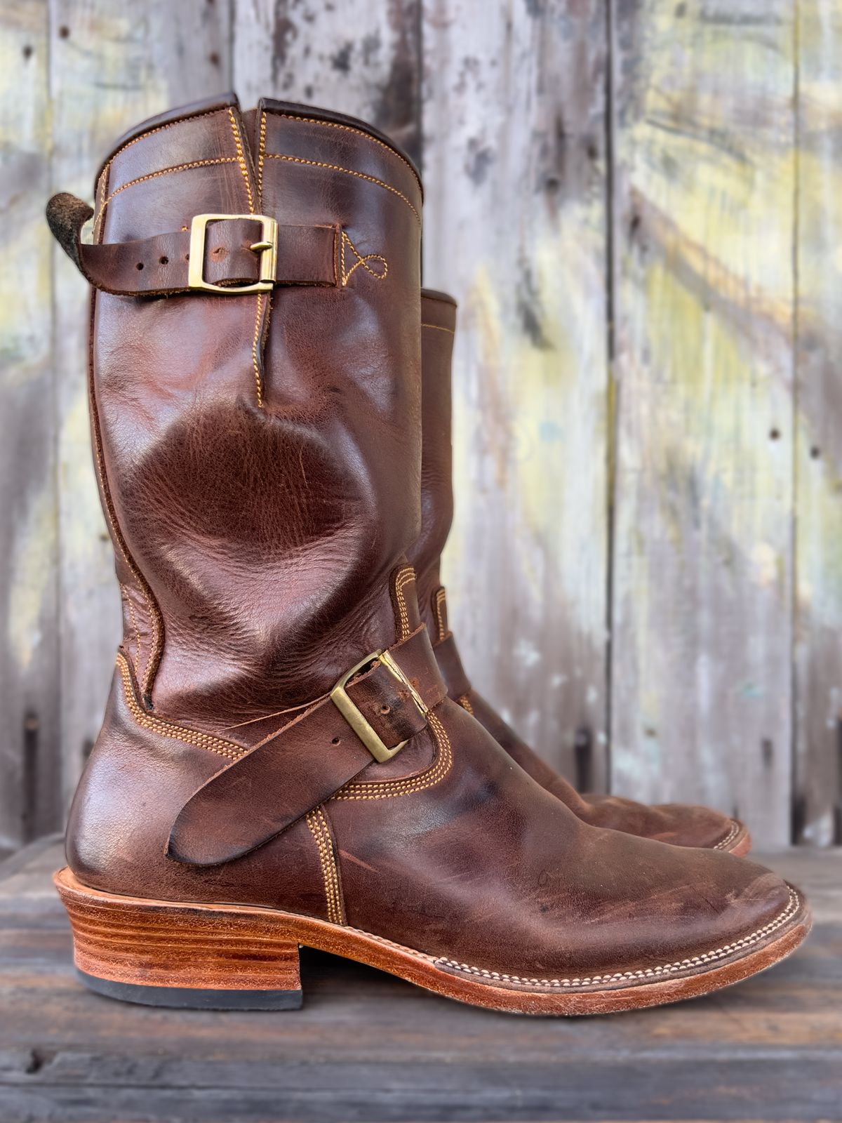Photo by KVanDev on November 8, 2023 of the Fortis Boots Tapak 2.0 Engineer Boots in Indonesian Dark Brown Pull Up.
