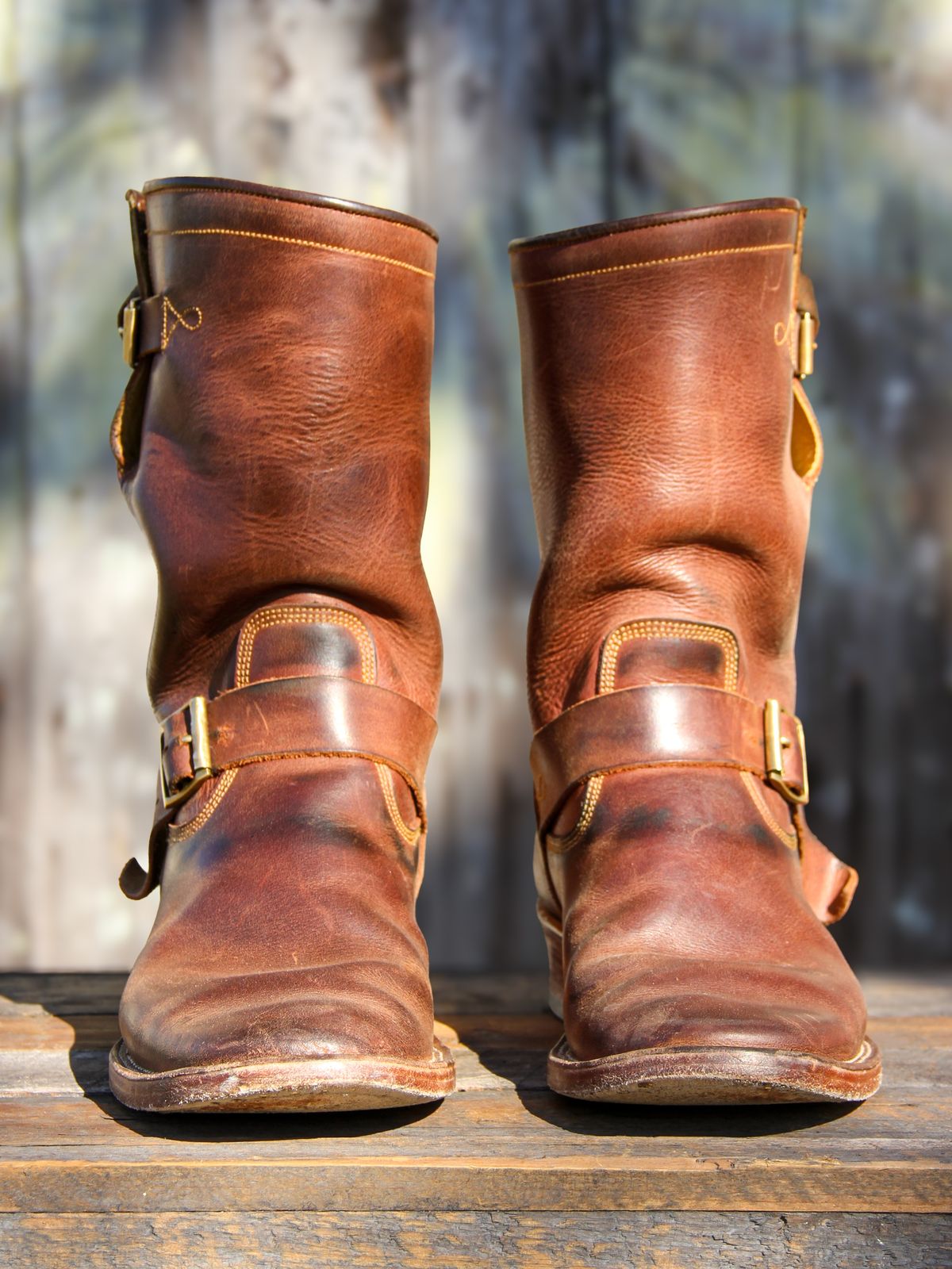 Photo by KVanDev on January 2, 2024 of the Fortis Boots Tapak 2.0 Engineer Boots in Indonesian Dark Brown Pull Up.