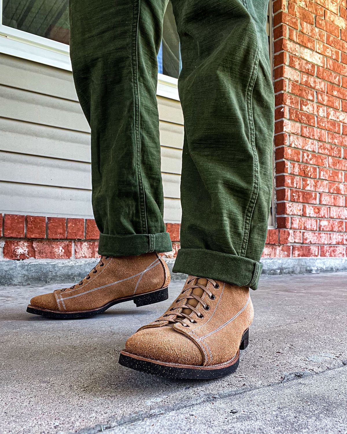 Photo by KVanDev on July 21, 2025 of the Clinch Gary Boots in Degermann Natural Gustave Roughout.