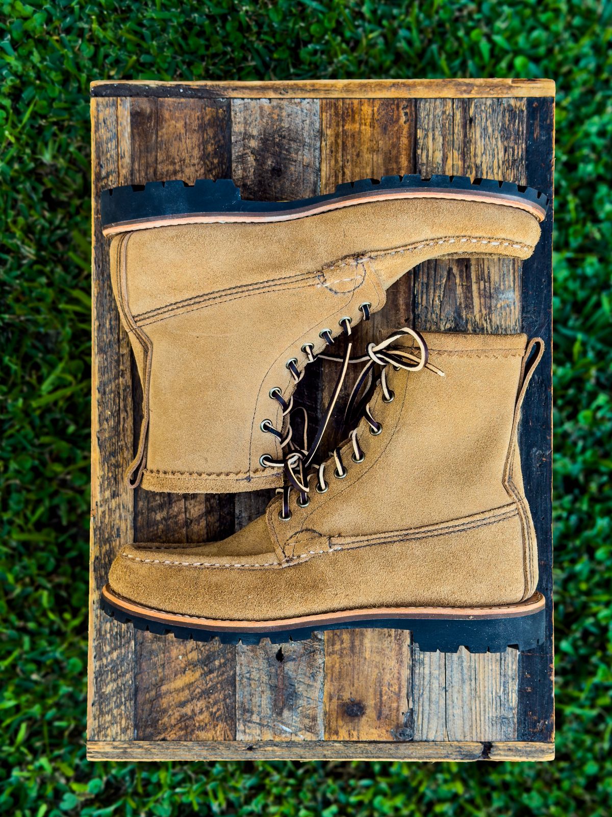 Photo by KVanDev on September 30, 2025 of the Russell Moccasin Co. Backcountry in Horween Marine Field Roughout.