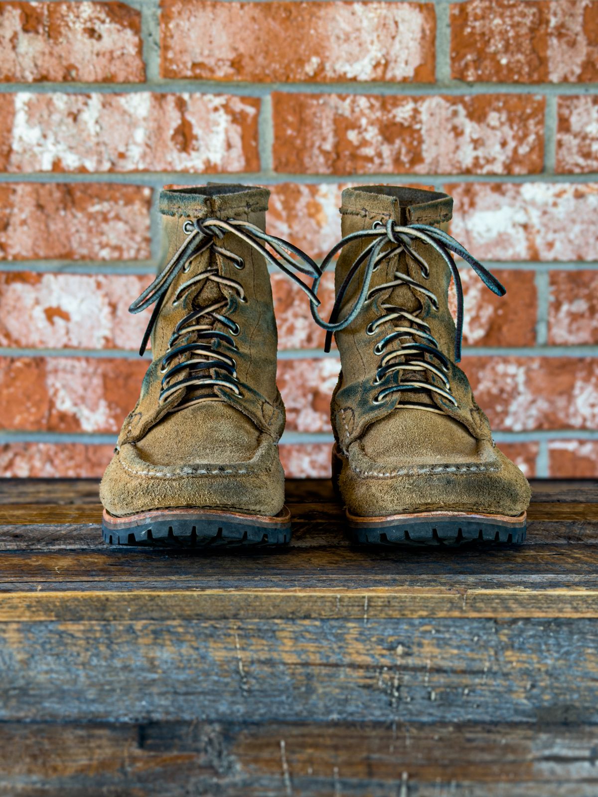 Photo by KVanDev on October 31, 2025 of the Russell Moccasin Co. Backcountry in Horween Marine Field Roughout.