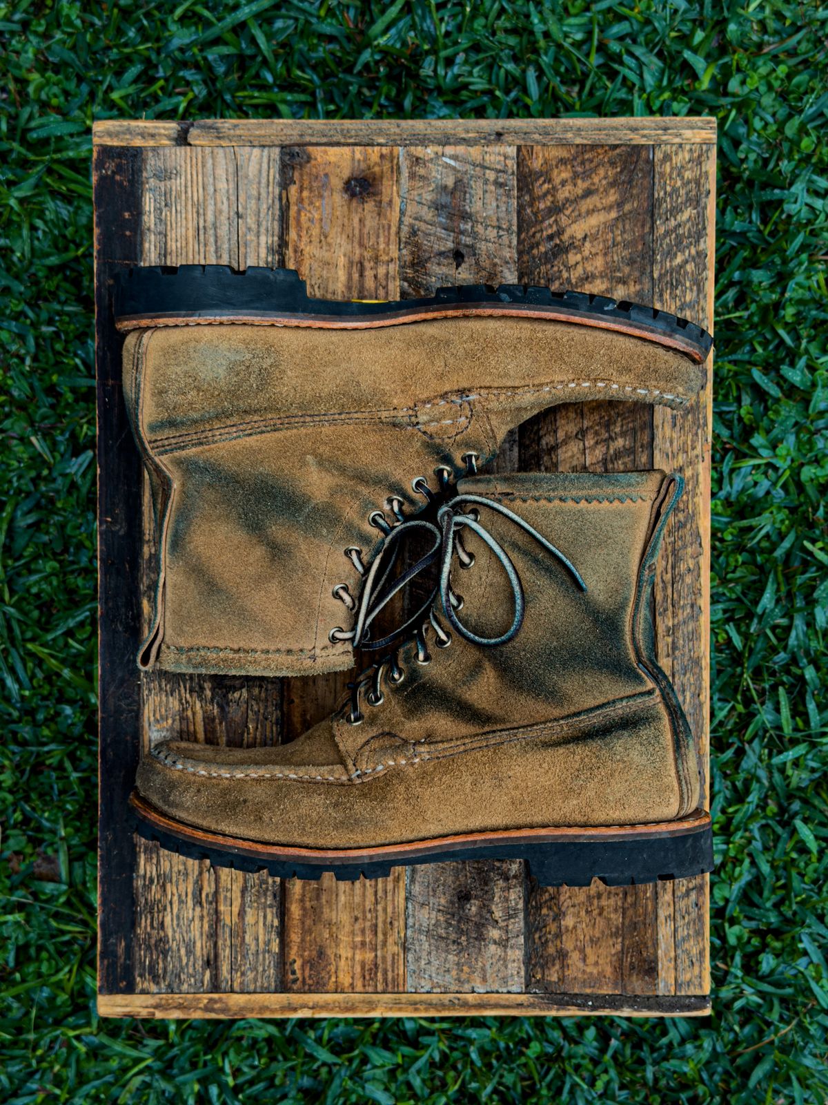 Photo by KVanDev on December 1, 2025 of the Russell Moccasin Co. Backcountry in Horween Marine Field Roughout.