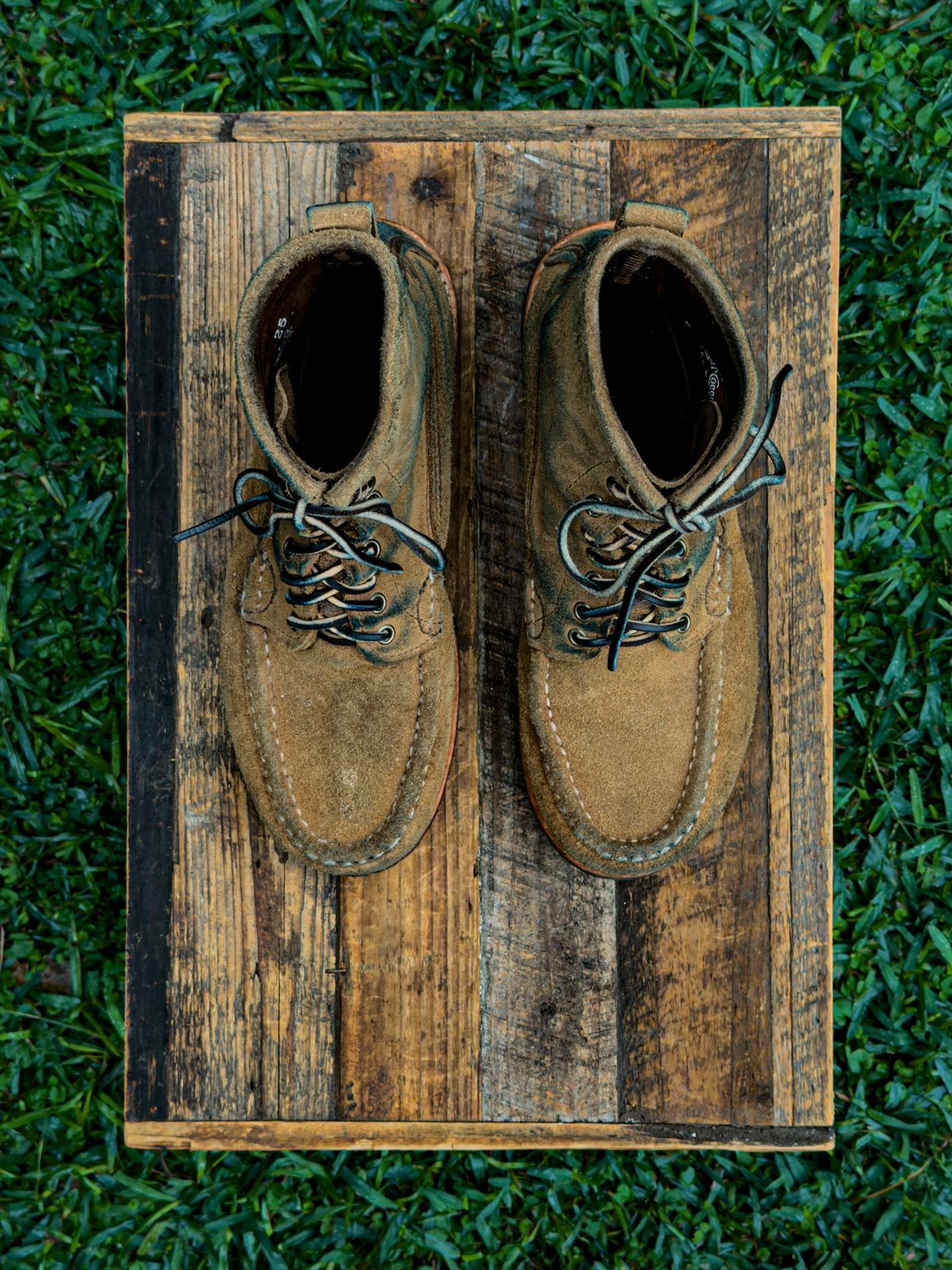 Photo by KVanDev on December 1, 2025 of the Russell Moccasin Co. Backcountry in Horween Marine Field Roughout.