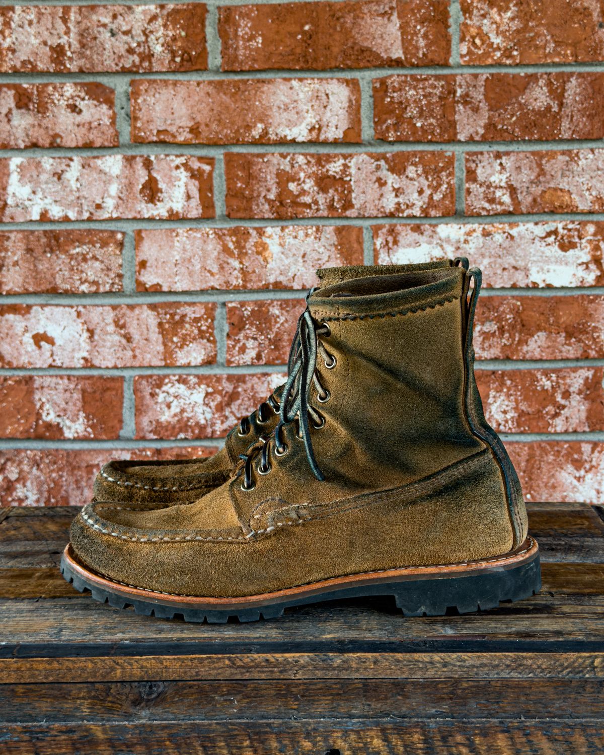 Photo by KVanDev on January 1, 2026 of the Russell Moccasin Co. Backcountry in Horween Marine Field Roughout.