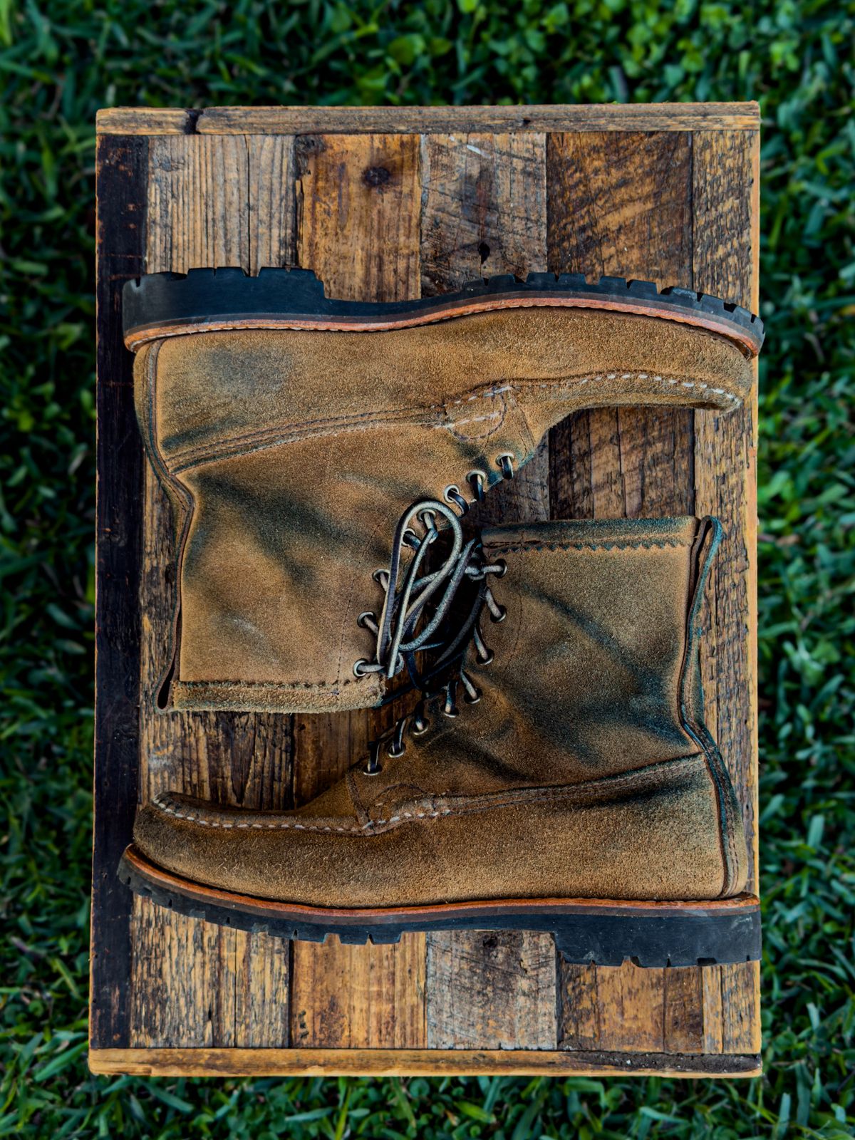 Photo by KVanDev on January 1, 2026 of the Russell Moccasin Co. Backcountry in Horween Marine Field Roughout.