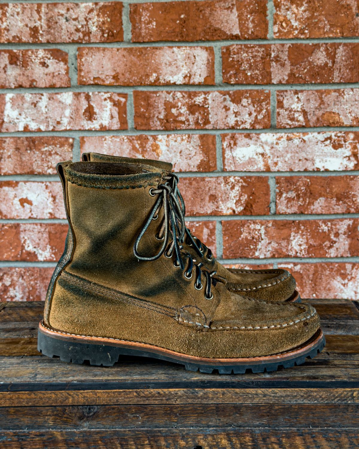 Photo by KVanDev on January 1, 2026 of the Russell Moccasin Co. Backcountry in Horween Marine Field Roughout.