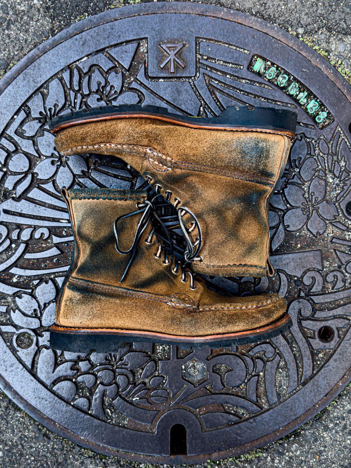 Photo by KVanDev on March 5, 2026 of the Russell Moccasin Co. Backcountry in Horween Marine Field Roughout.