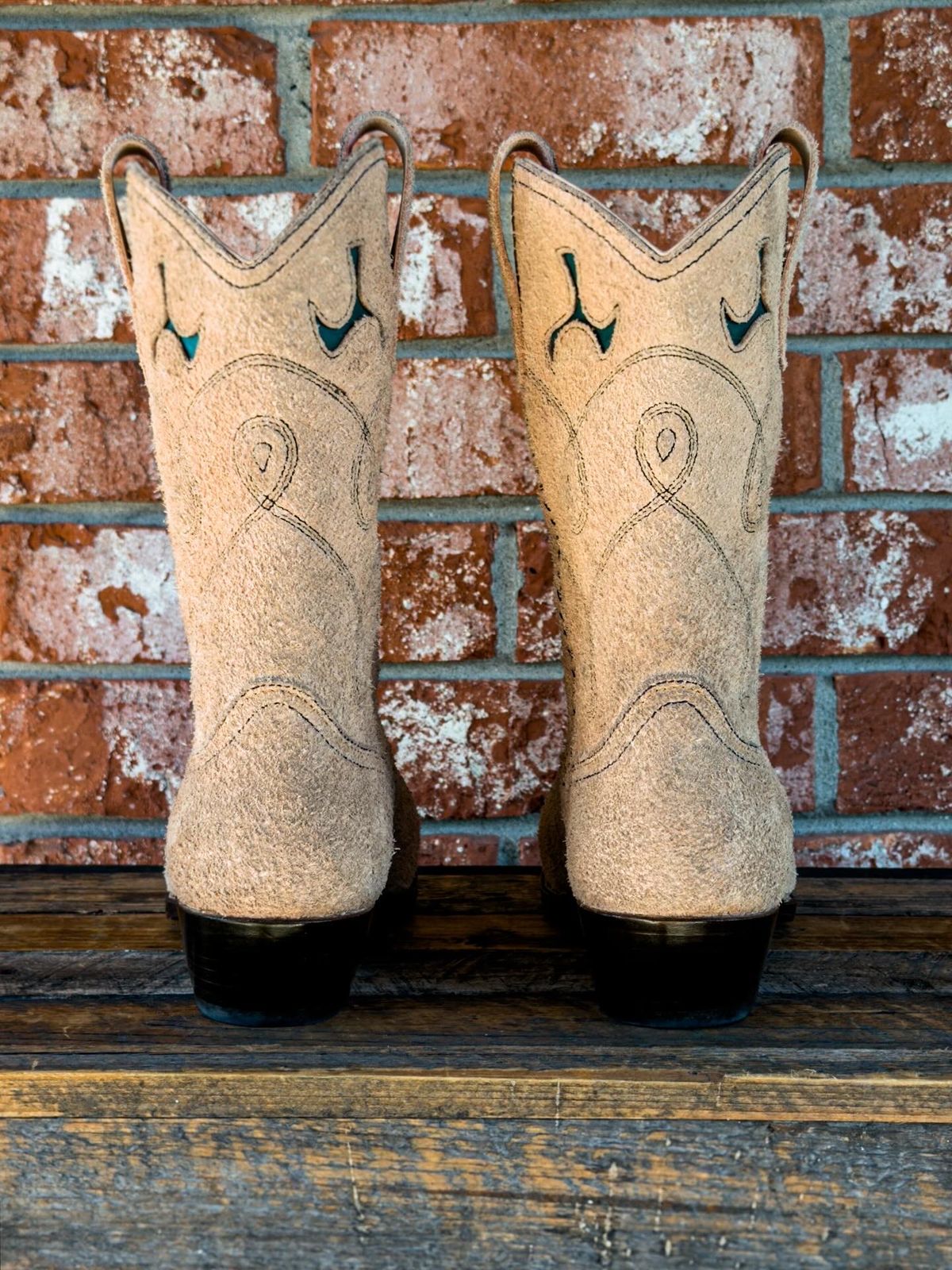 Photo by KVanDev on November 1, 2025 of the Fortis Boots Cowboy Boot in Indonesian Natural Veg Tan.