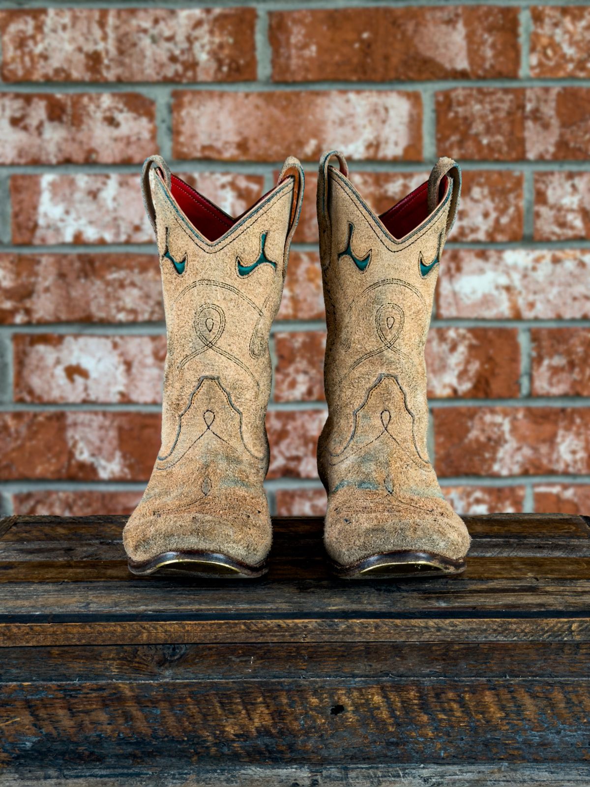 Photo by KVanDev on December 1, 2025 of the Fortis Boots Cowboy Boot in Indonesian Natural Veg Tan.