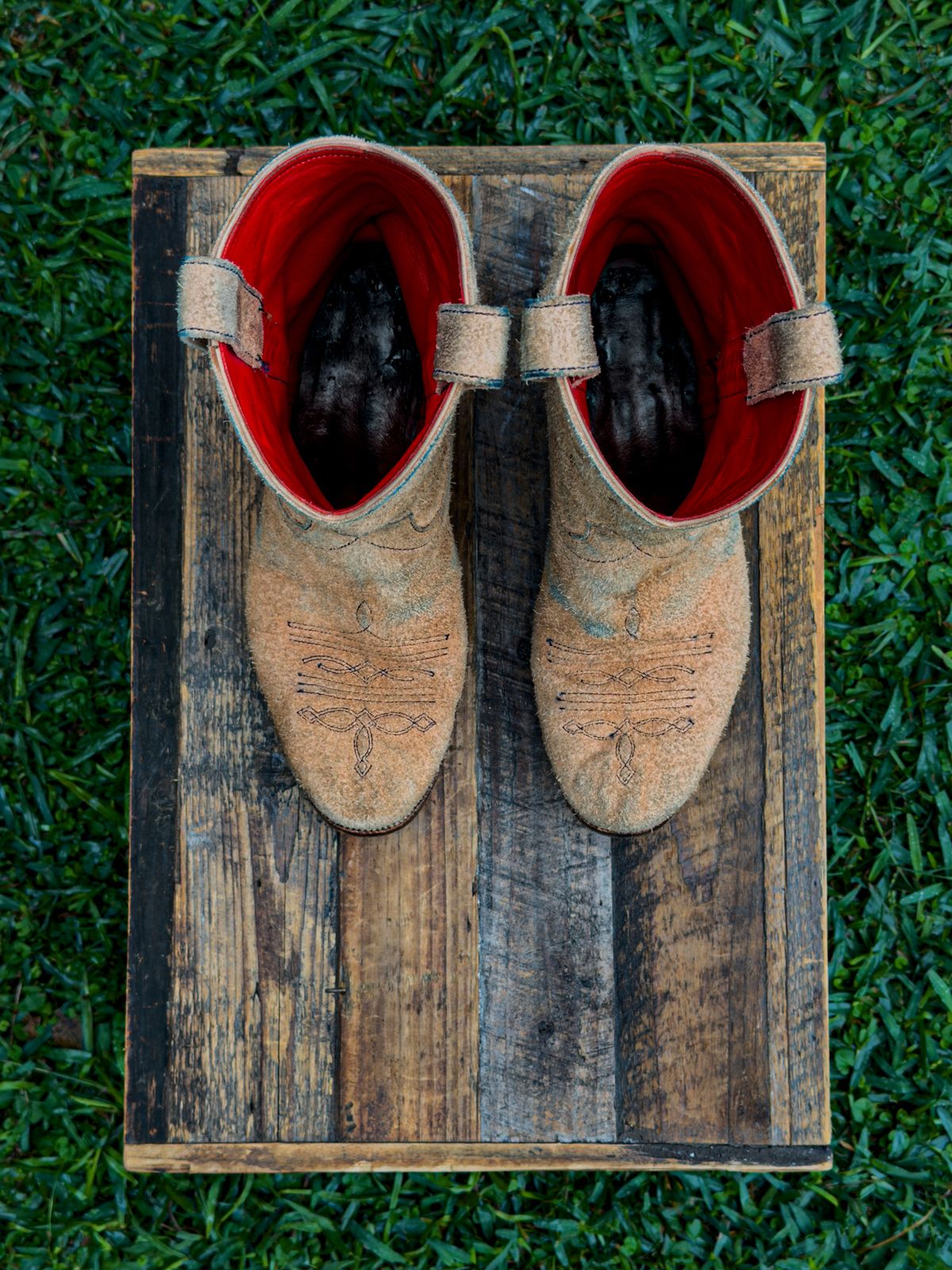Photo by KVanDev on December 1, 2025 of the Fortis Boots Cowboy Boot in Indonesian Natural Veg Tan.