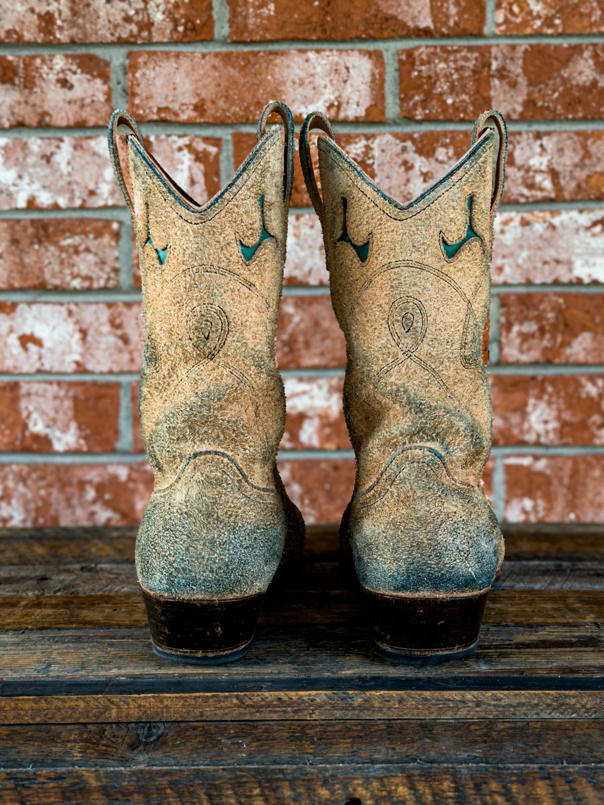 Photo by KVanDev on January 1, 2026 of the Fortis Boots Cowboy Boot in Indonesian Natural Veg Tan.