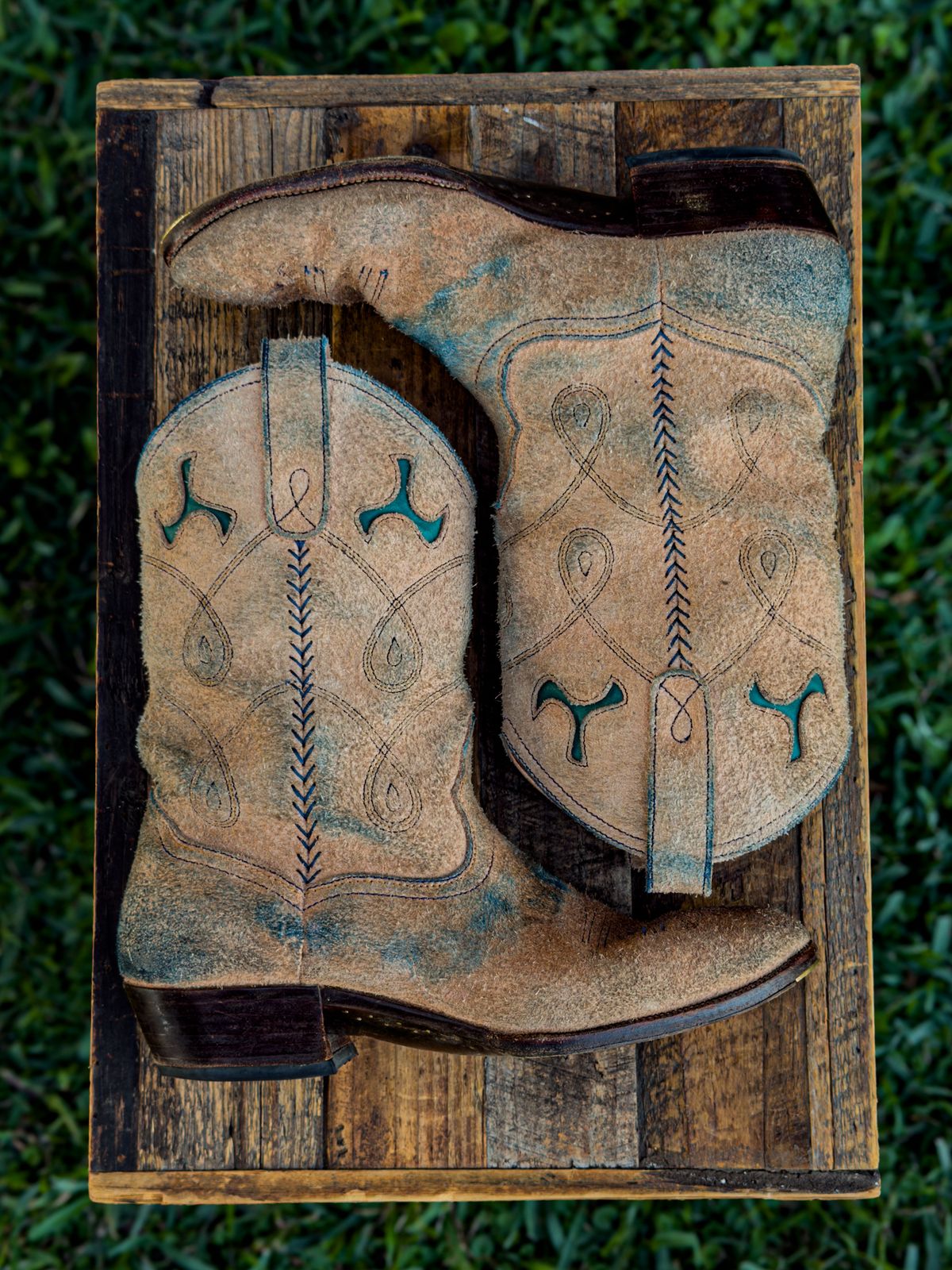 Photo by KVanDev on January 1, 2026 of the Fortis Boots Cowboy Boot in Indonesian Natural Veg Tan.