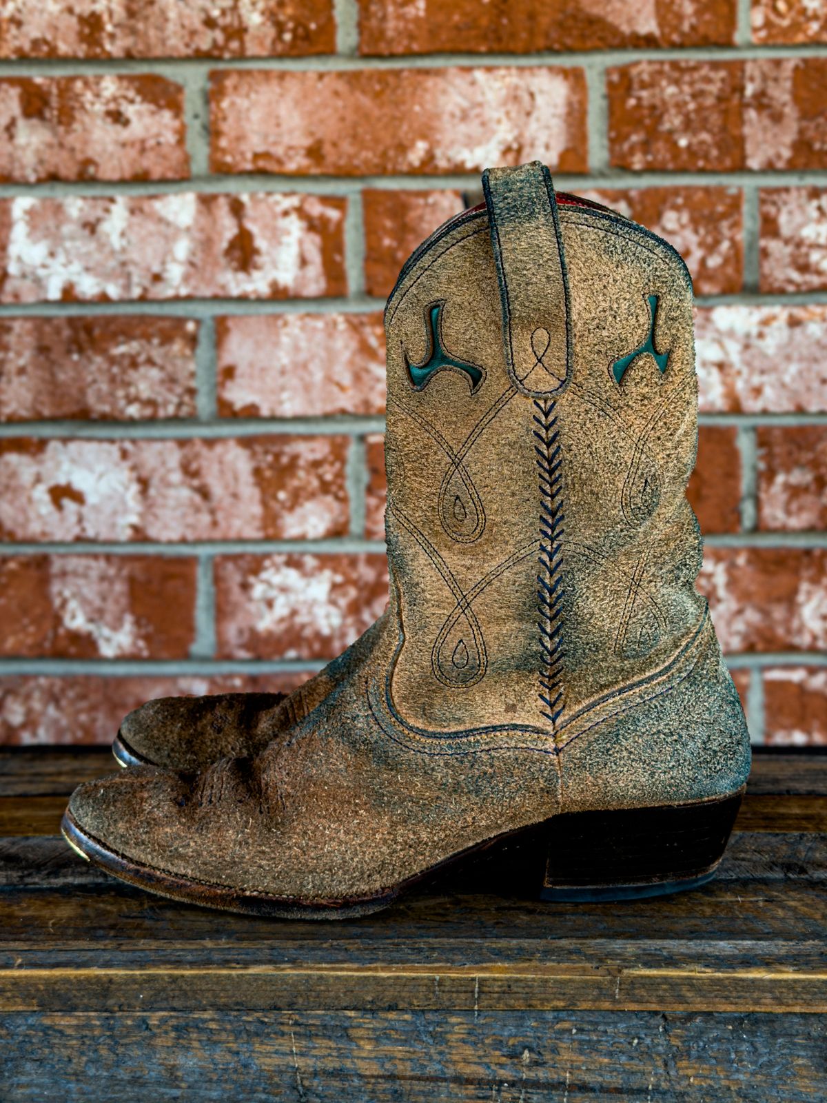 Photo by KVanDev on February 5, 2026 of the Fortis Boots Cowboy Boot in Indonesian Natural Veg Tan.