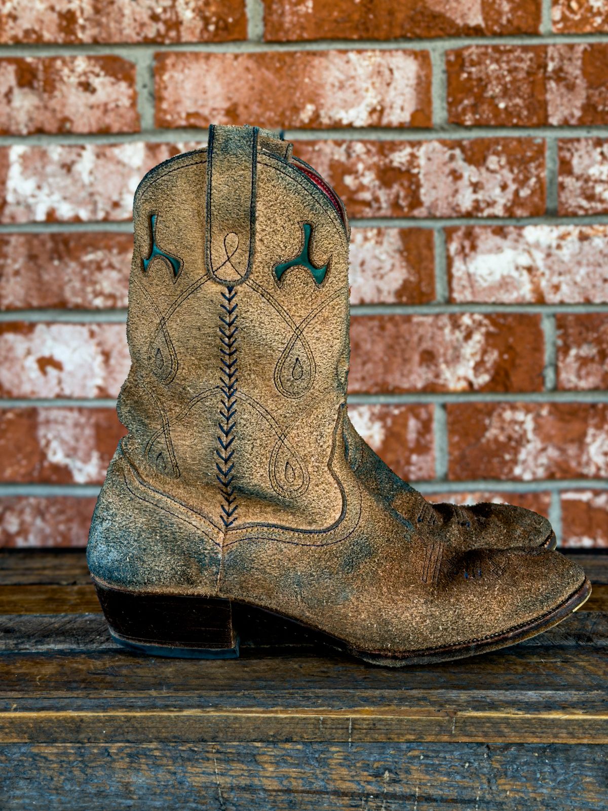 Photo by KVanDev on February 5, 2026 of the Fortis Boots Cowboy Boot in Indonesian Natural Veg Tan.