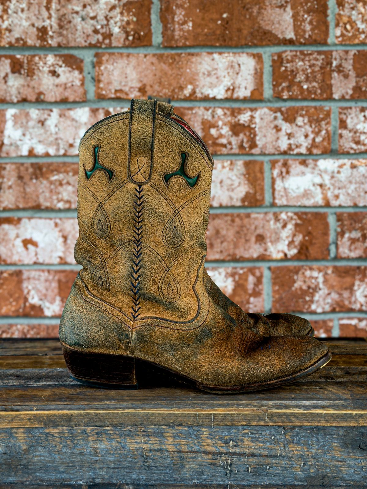 Photo by KVanDev on April 5, 2026 of the Fortis Boots Cowboy Boot in Indonesian Natural Veg Tan.