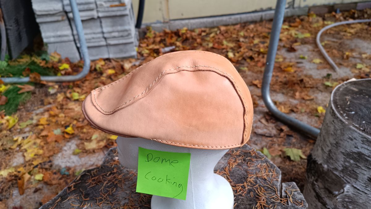 Photo by timmoffatt on November 1, 2025 of the Self-Made Flat Cap in Vegetable Tan.