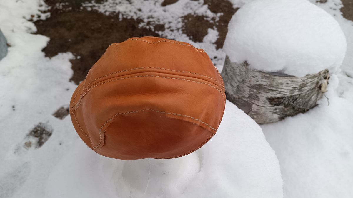 Photo by timmoffatt on January 2, 2026 of the Self-Made Flat Cap in Vegetable Tan.