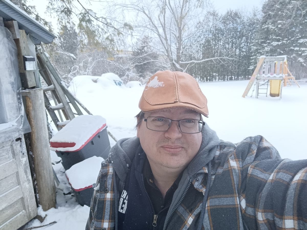 Photo by timmoffatt on January 2, 2026 of the Self-Made Flat Cap in Vegetable Tan.