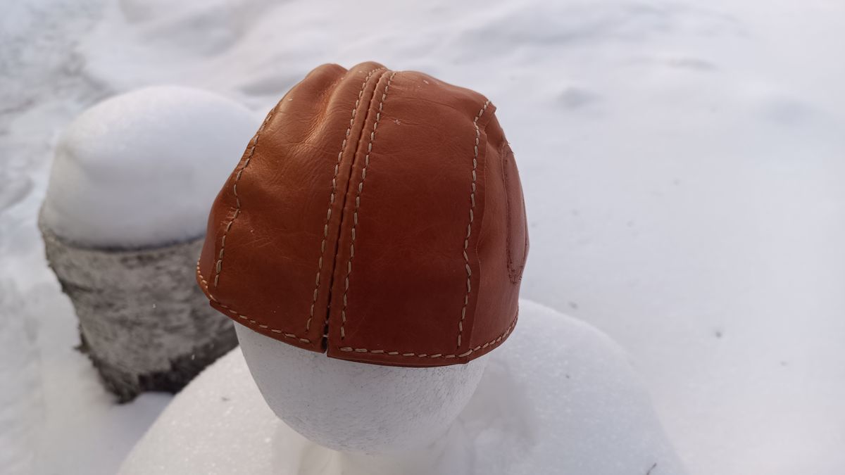 Photo by timmoffatt on February 2, 2026 of the Self-Made Flat Cap in Vegetable Tan.