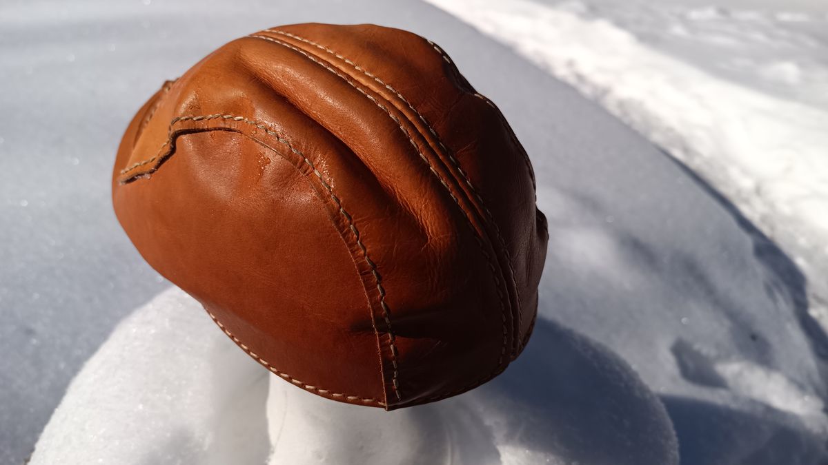 Photo by timmoffatt on February 2, 2026 of the Self-Made Flat Cap in Vegetable Tan.