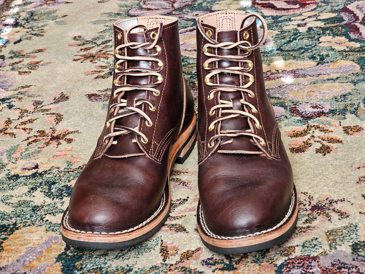 Photo by Saculer on February 5, 2024 of the Nicks Free Range in Wickett & Craig Dark Brown English Bridle.