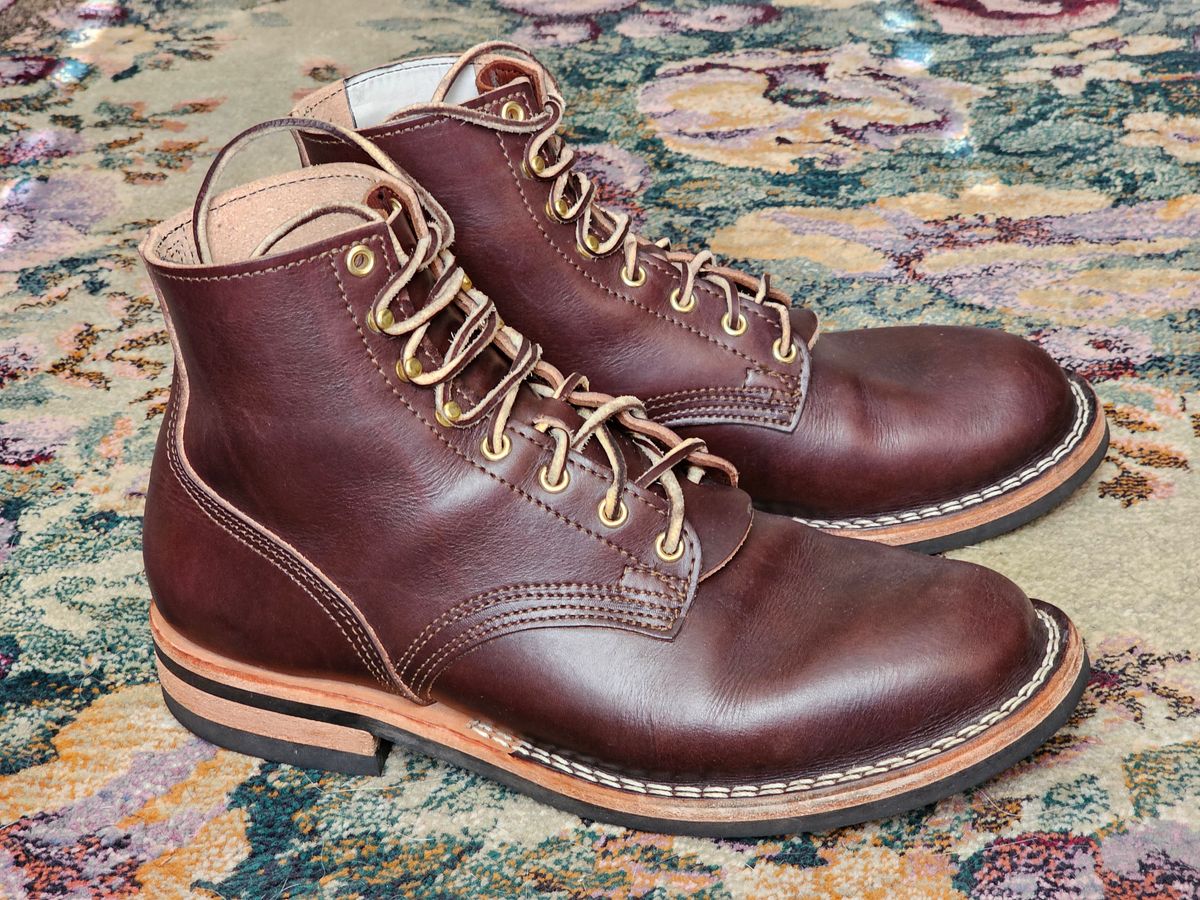 Photo by Saculer on February 5, 2024 of the Nicks Free Range in Wickett & Craig Dark Brown English Bridle.