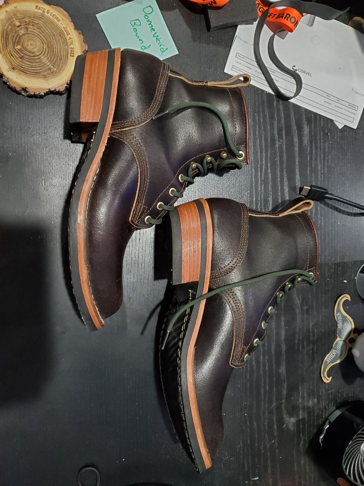 Photo by TheSaganite on October 2, 2023 of the Nicks Robert in Horween Brown Waxed Flesh.