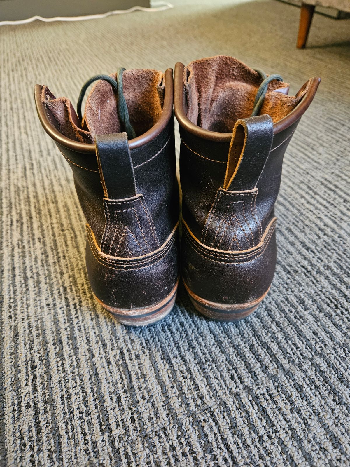 Photo by TheSaganite on January 5, 2024 of the Nicks Robert in Horween Brown Waxed Flesh.