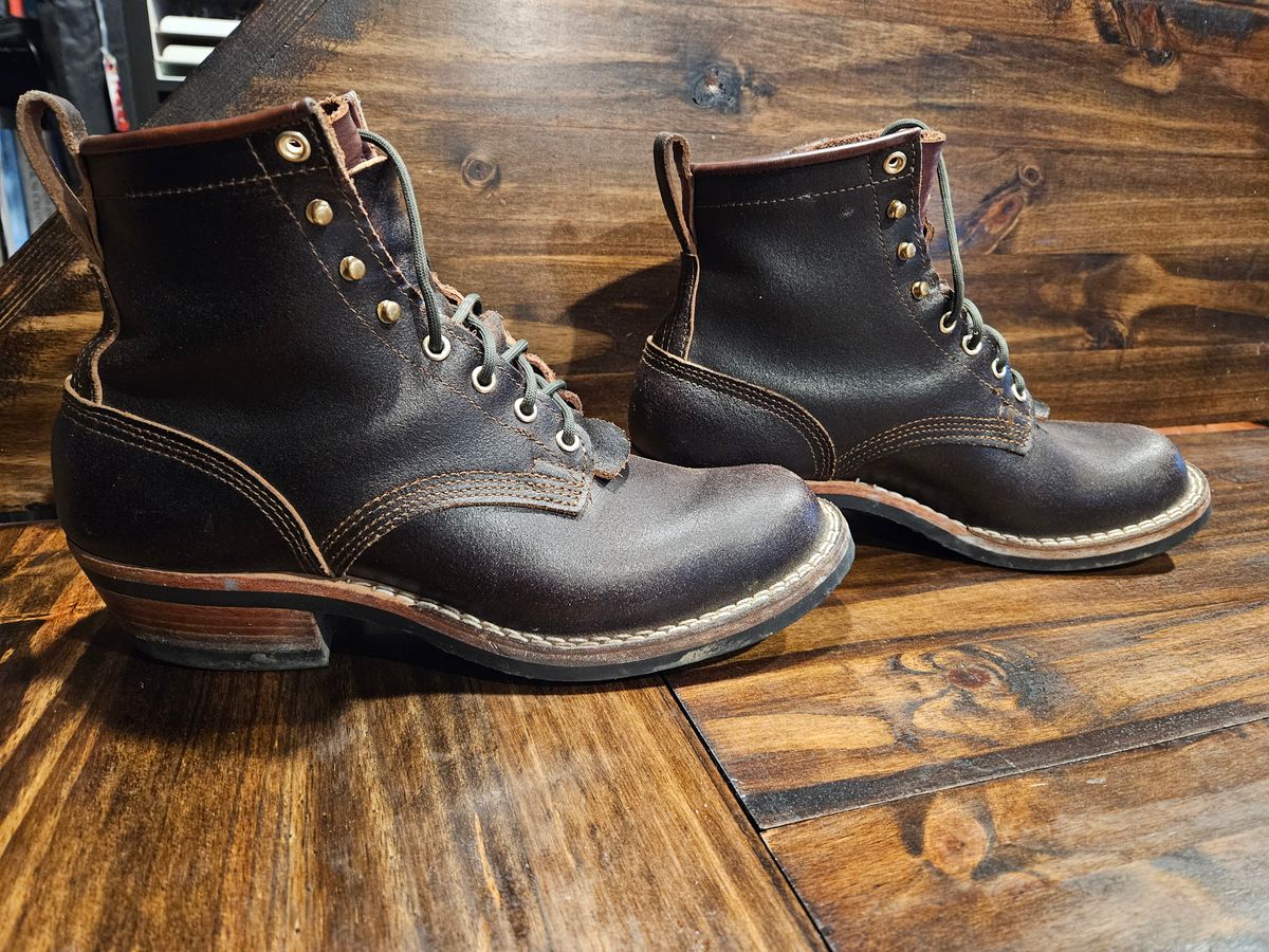 Photo by TheSaganite on February 5, 2024 of the Nicks Robert in Horween Brown Waxed Flesh.