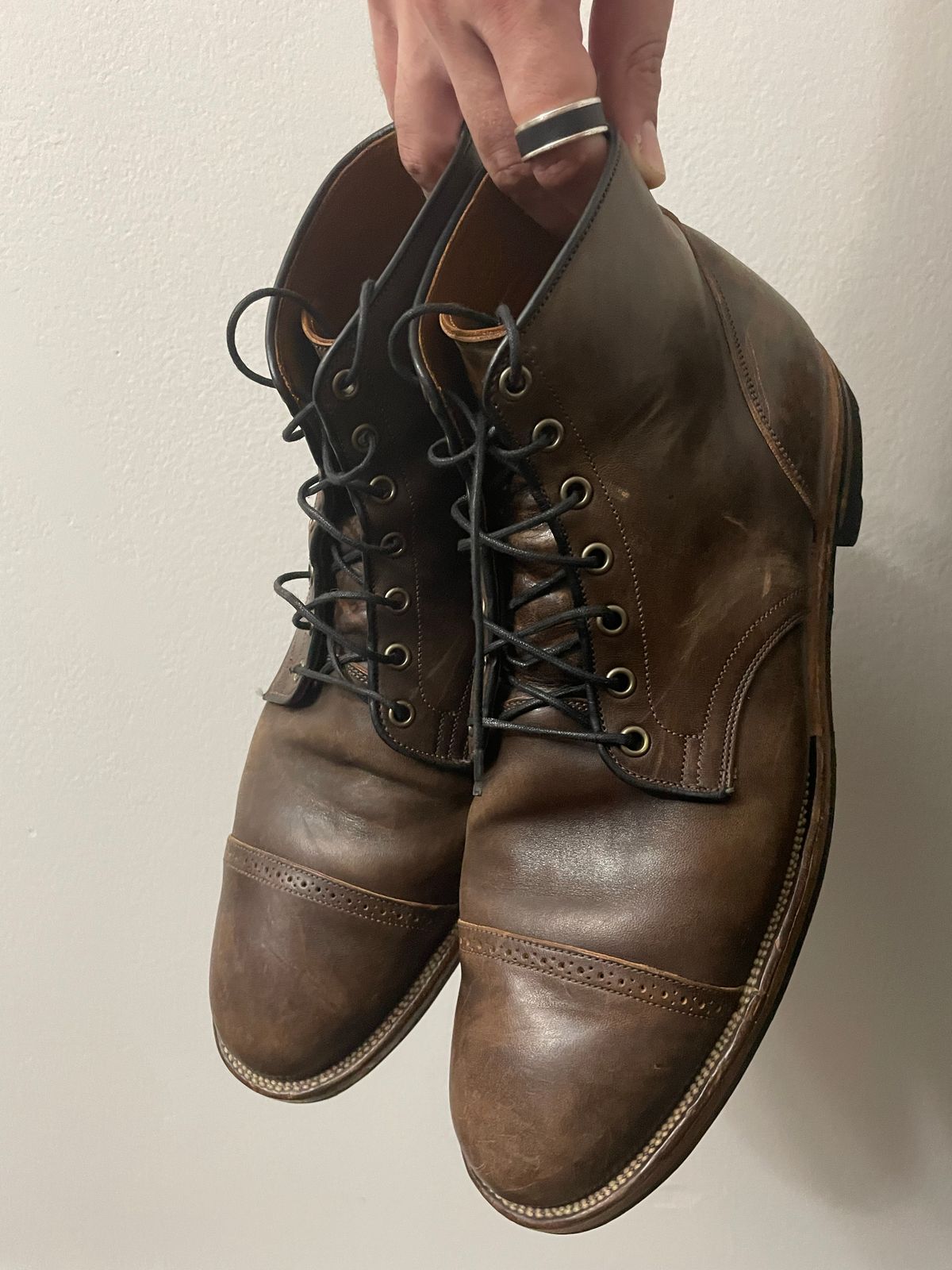 Photo by solidsalami117 on December 2, 2022 of the Viberg Service Boot BCT in Maryam Muschio TPR Horsebutt.