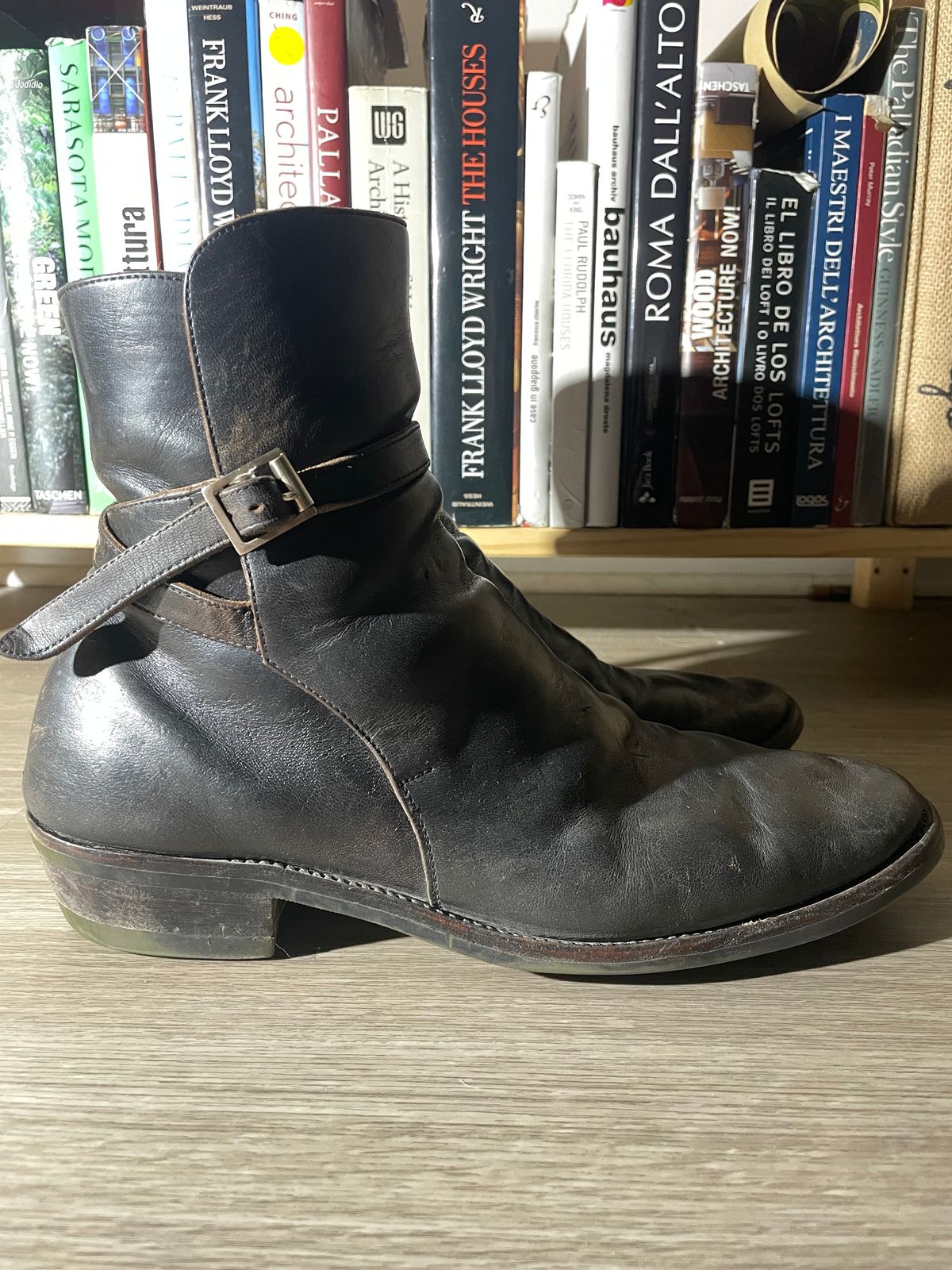 Photo by solidsalami117 on March 4, 2024 of the Briselblack The Kai Jodhpur in Black-Overdyed Horsebutt.